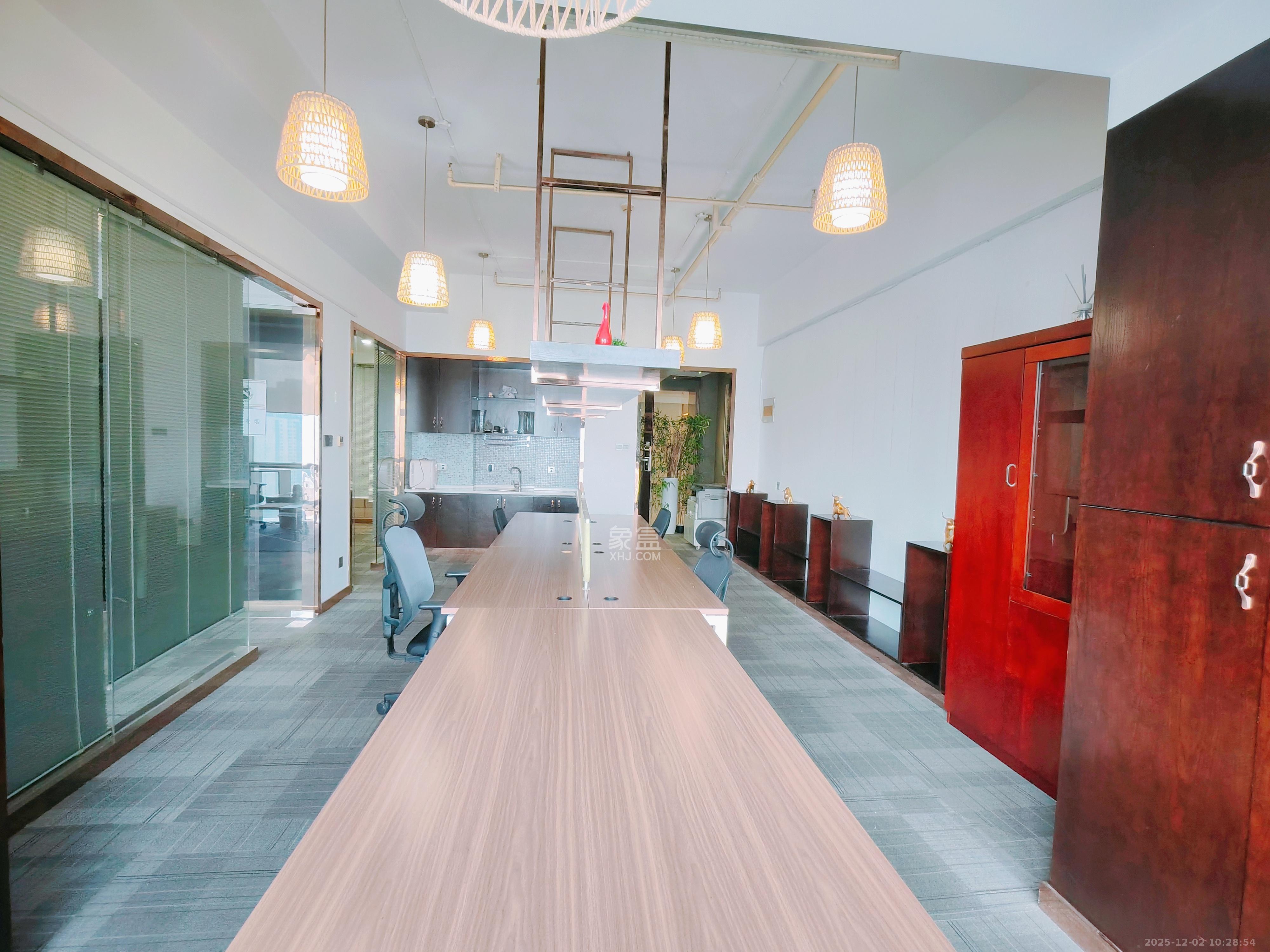 奥克斯广场   123.0㎡      6900.0元/月室内图