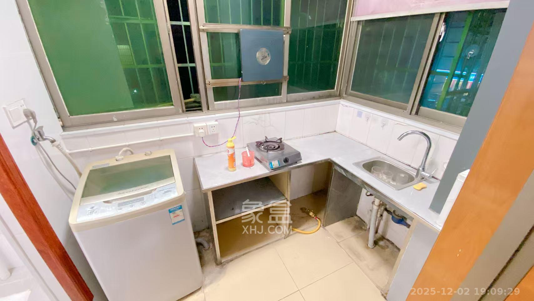 雅雀湖小区 1室1厅1卫 1150.0元/月 雅雀湖小区 1室1厅1卫 1150.0元/月室内图