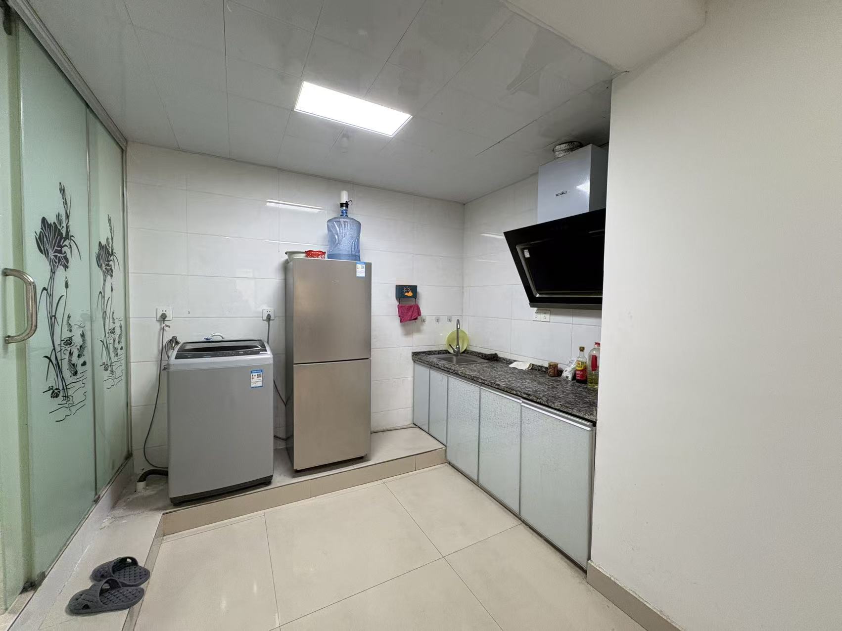 融冠亲城  1室0厅0卫    1000.0元/月户型图