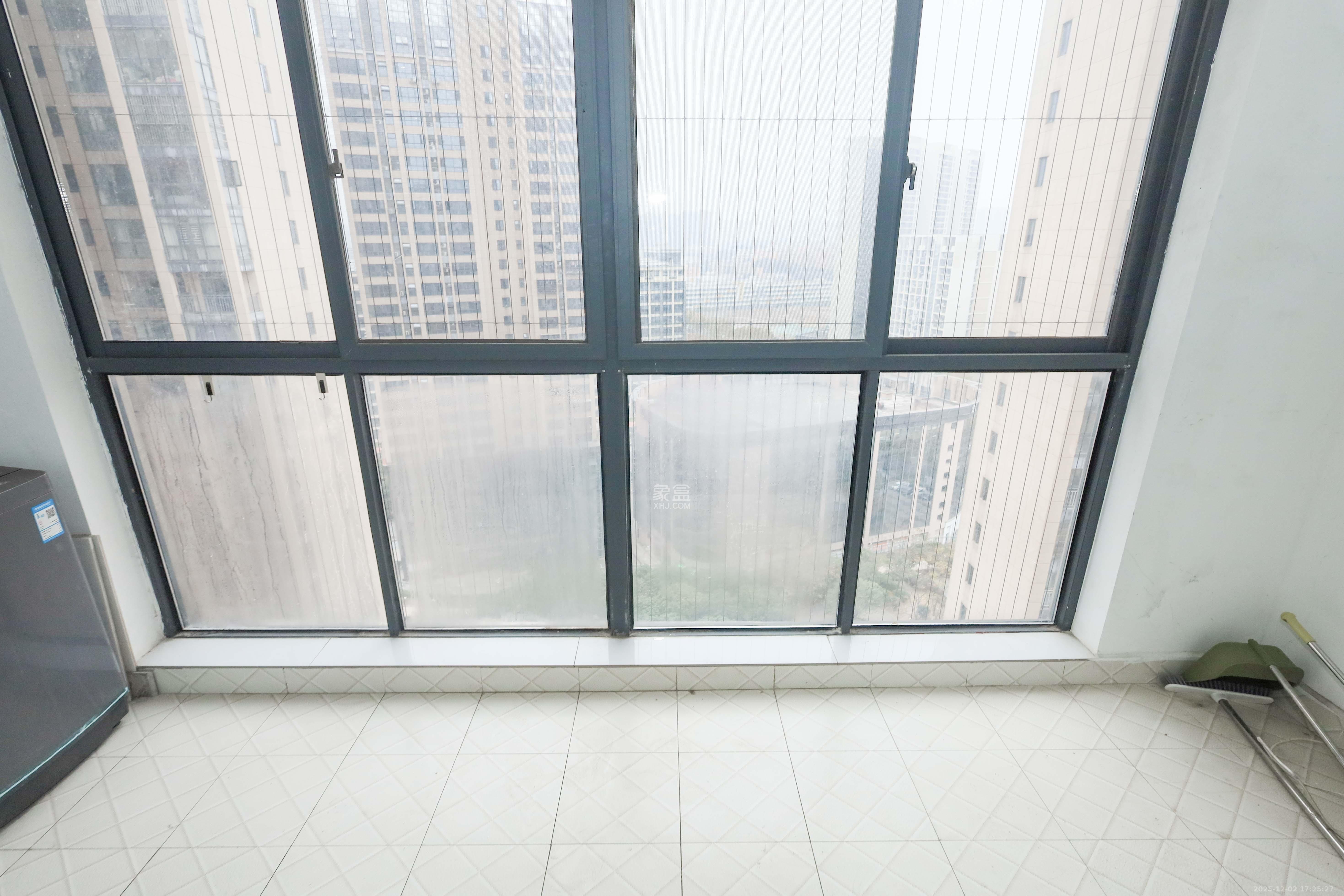 润芳园 4室2厅2卫 110.0万 润芳园 4室2厅2卫 110.0万阳台