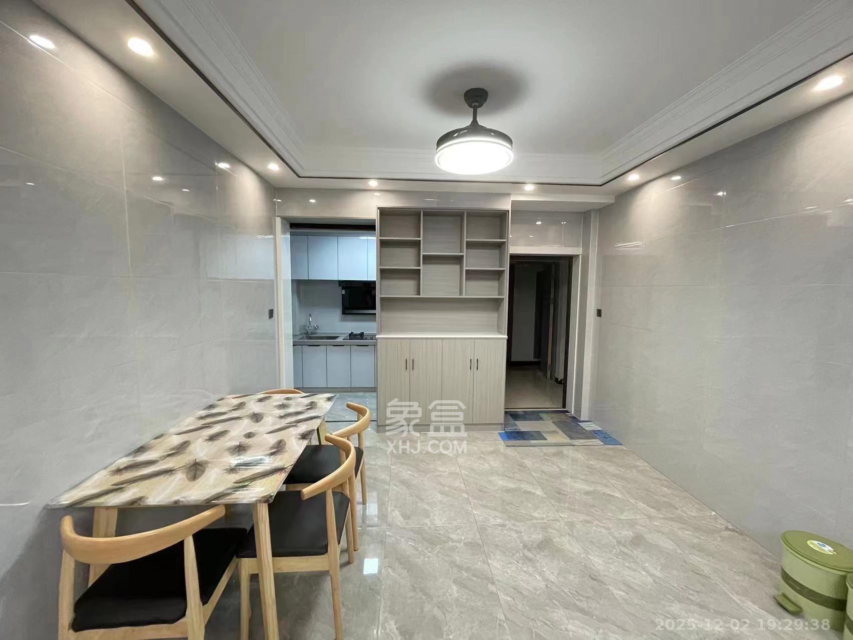 嘉荣苑  3室2厅2卫    2800.0元/月室内图