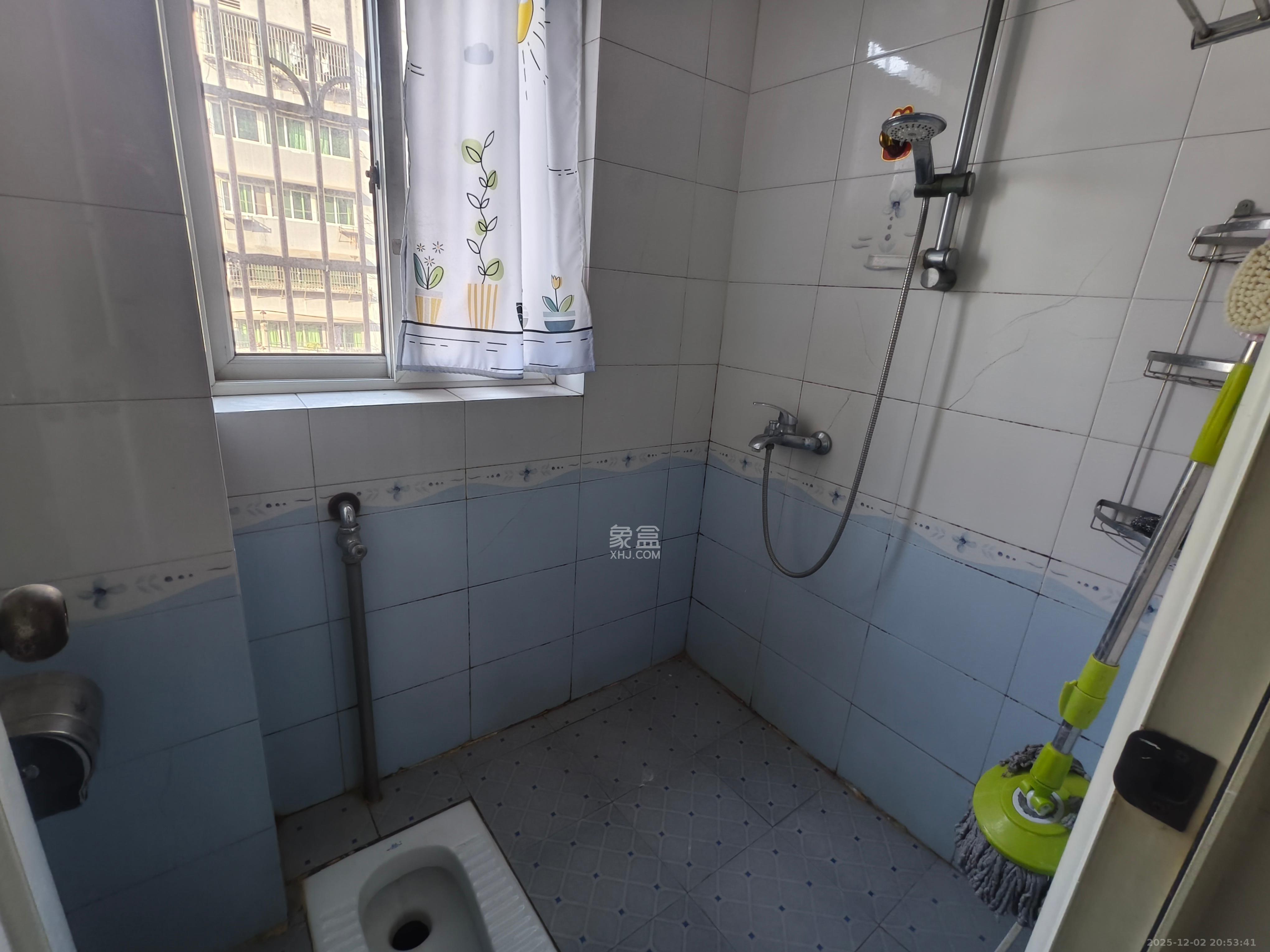 湖开小区(湖南开关厂宿舍)/南大桥社区 3室2厅2卫 2600.0元/月 湖开小区(湖南开关厂宿舍)/南大桥社区 3室2厅2卫 2600.0元/月室内图