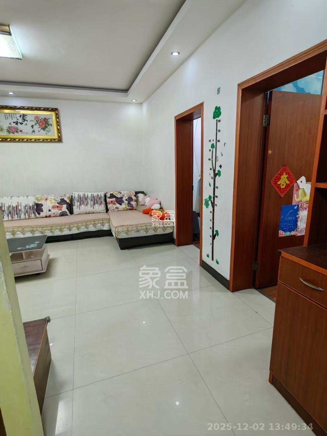 湘绣城 2室2厅1卫 1200.0元/月 湘绣城 2室2厅1卫 1200.0元/月室内图