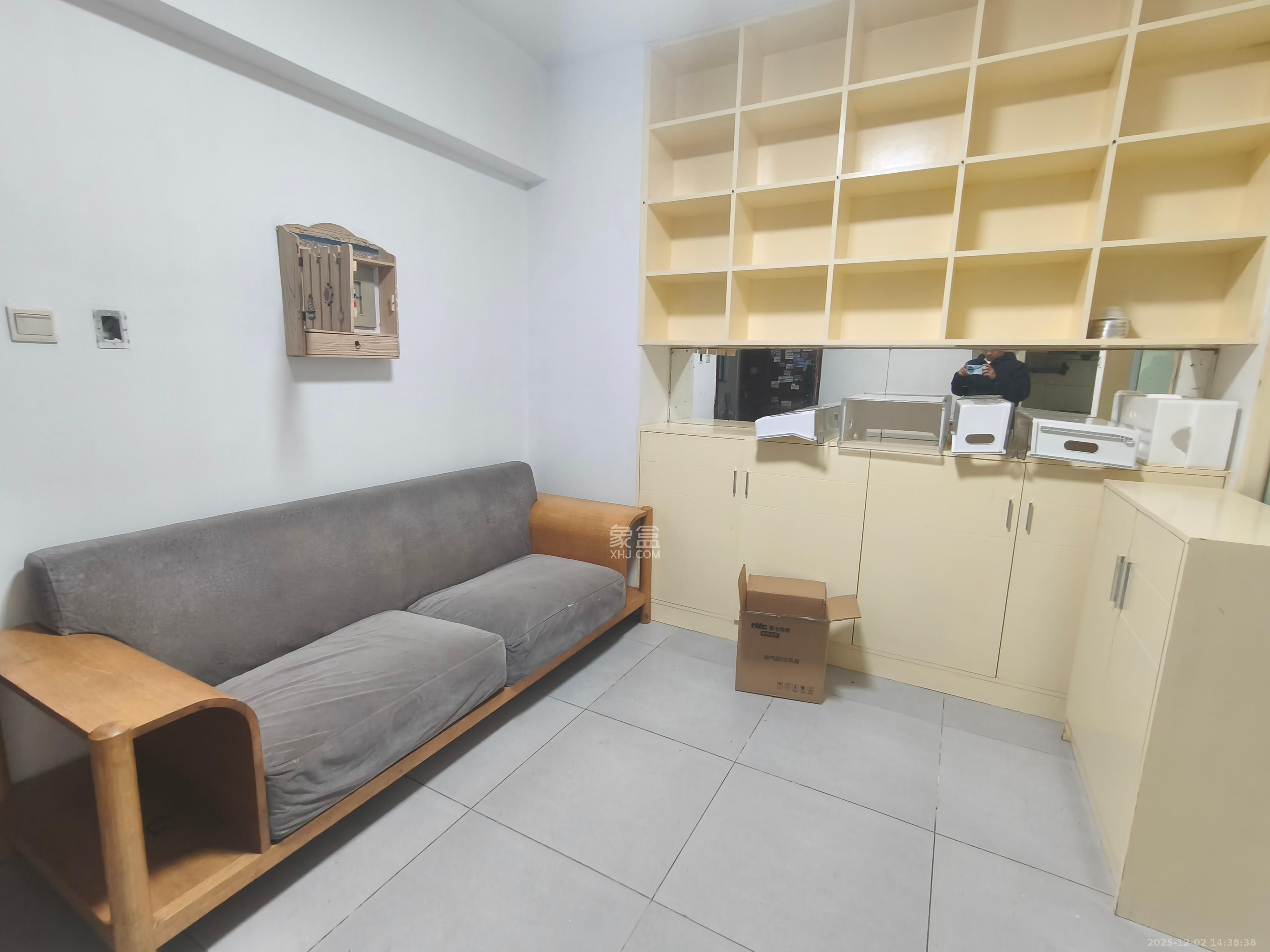 香颂国际  2室1厅1卫    1000.0元/月