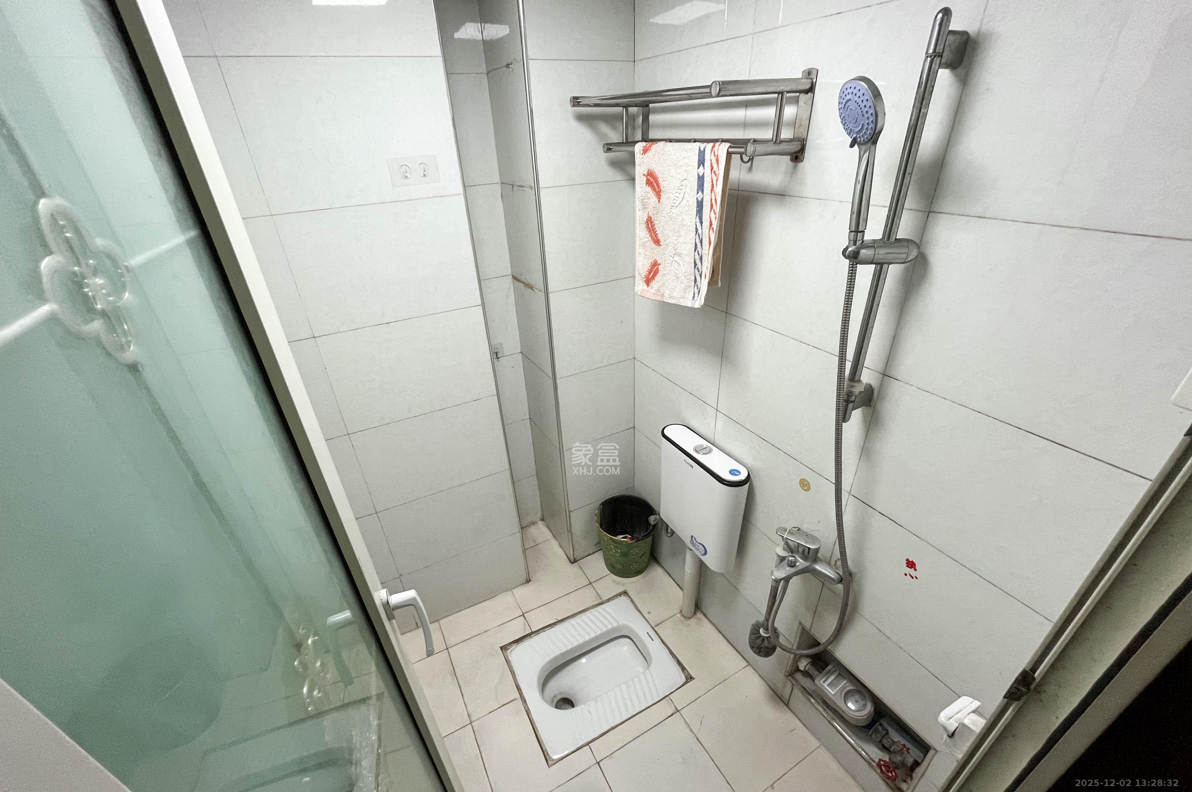 谋房博客(博客天街) 1室1厅1卫 34.0万 谋房博客(博客天街) 1室1厅1卫 34.0万卫生间