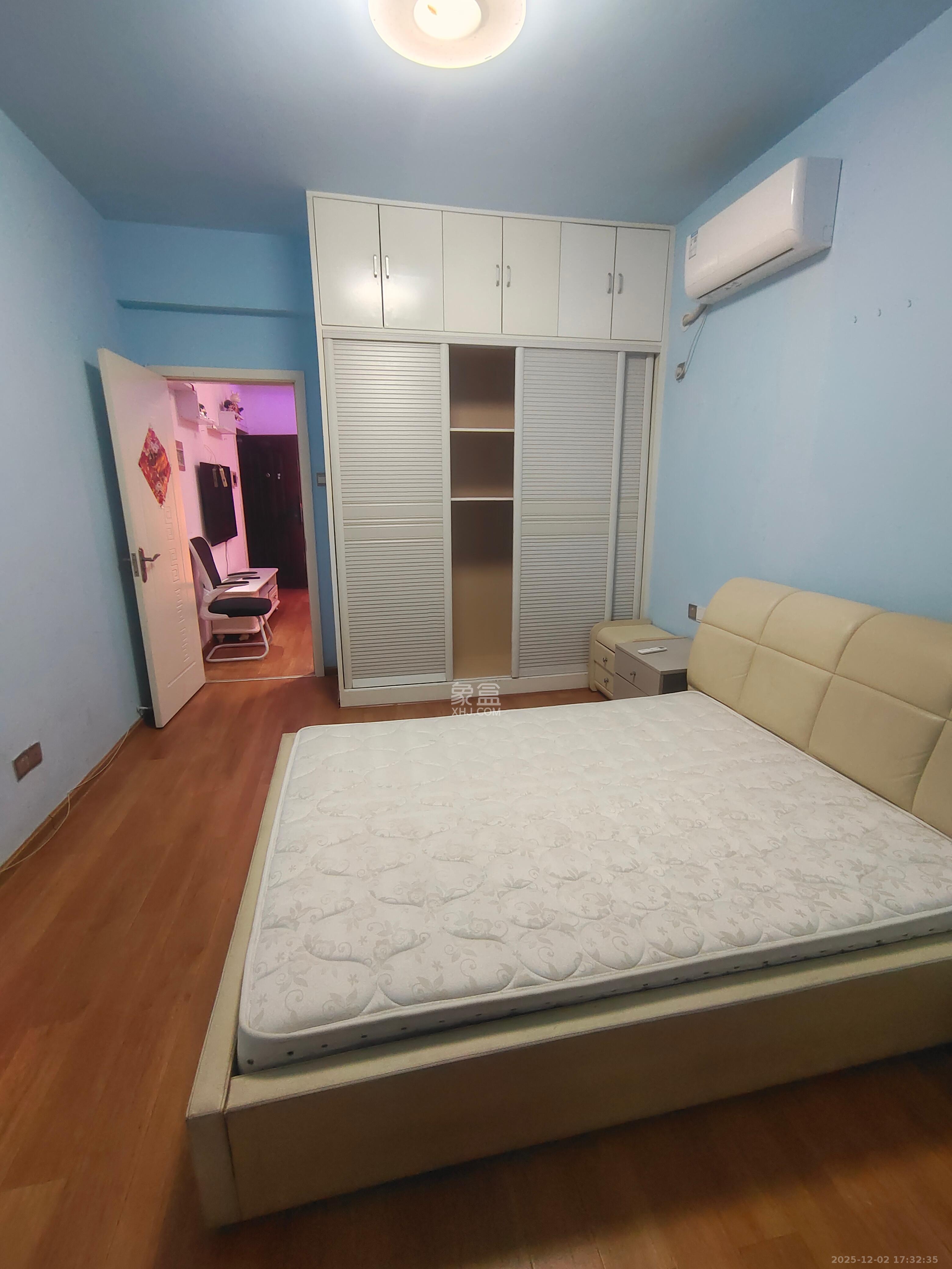 金领家族 1室1厅1卫 1500.0元/月 金领家族 1室1厅1卫 1500.0元/月室内图