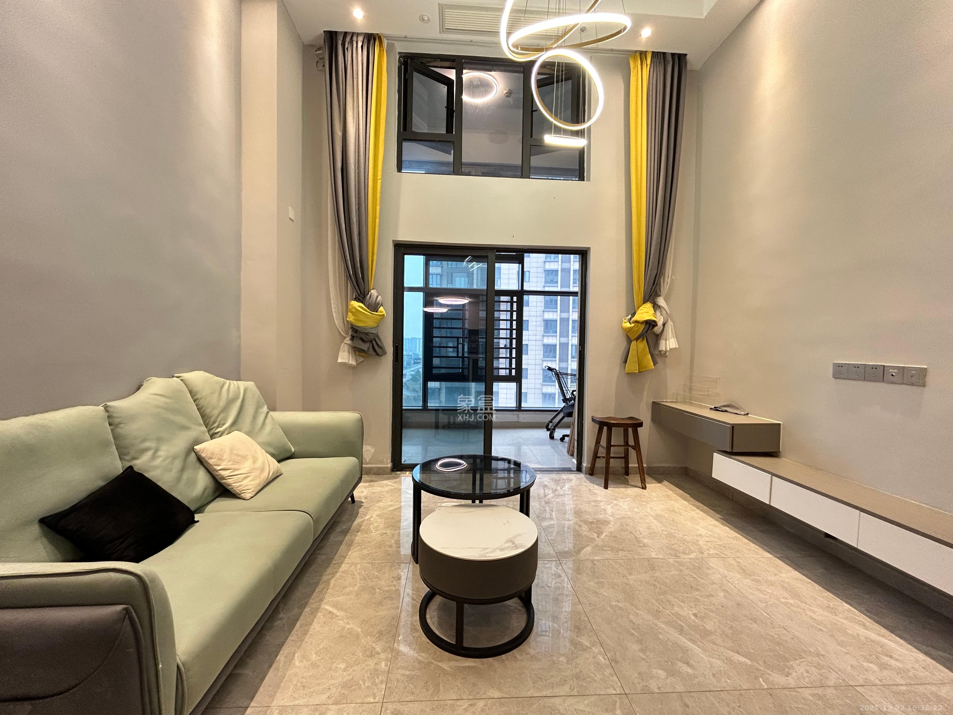 梦想新天地  1室1厅1卫    2200.0元/月