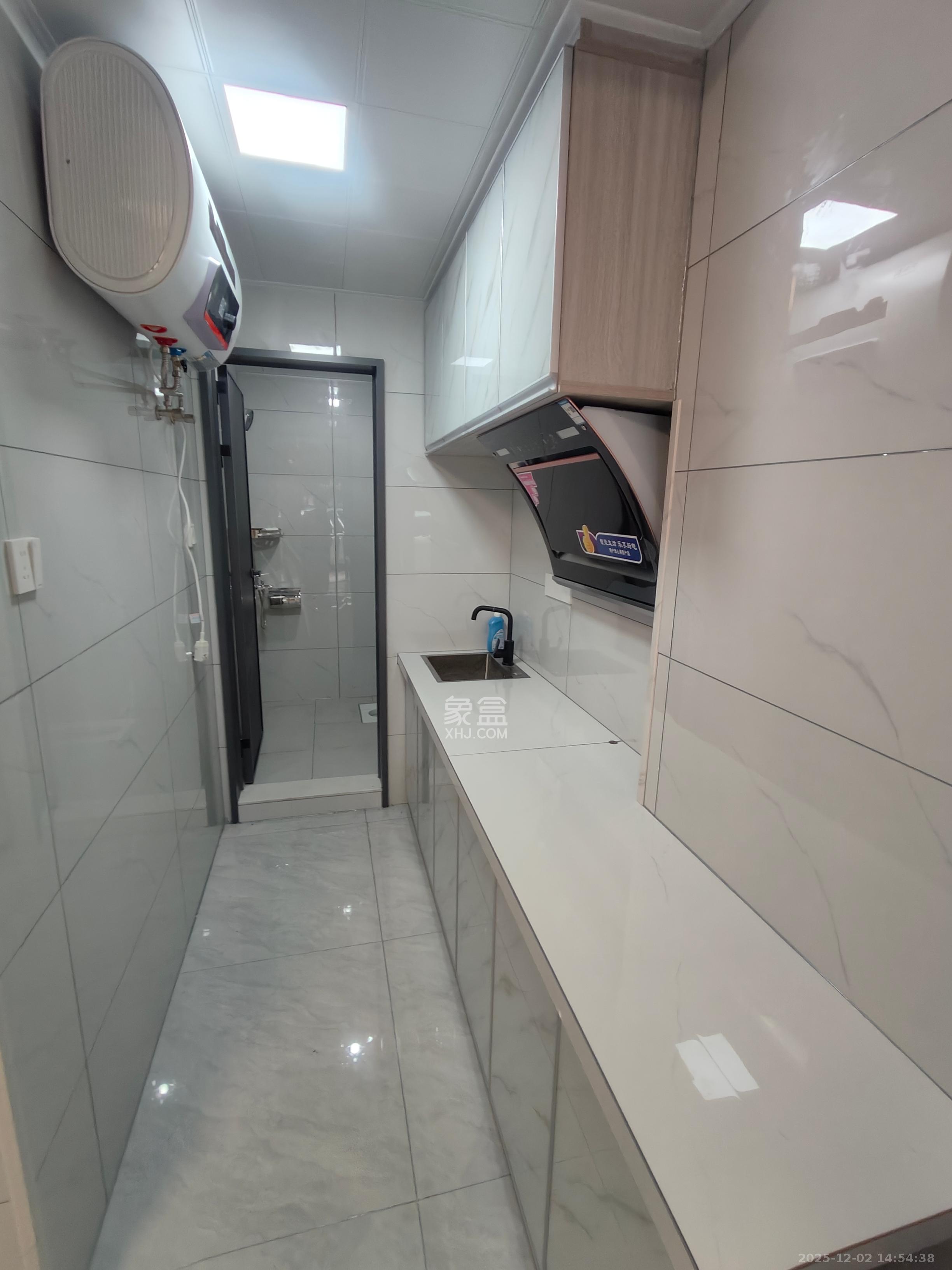 麓谷加州阳光 1室1厅1卫 1600.0元/月 麓谷加州阳光 1室1厅1卫 1600.0元/月室内图