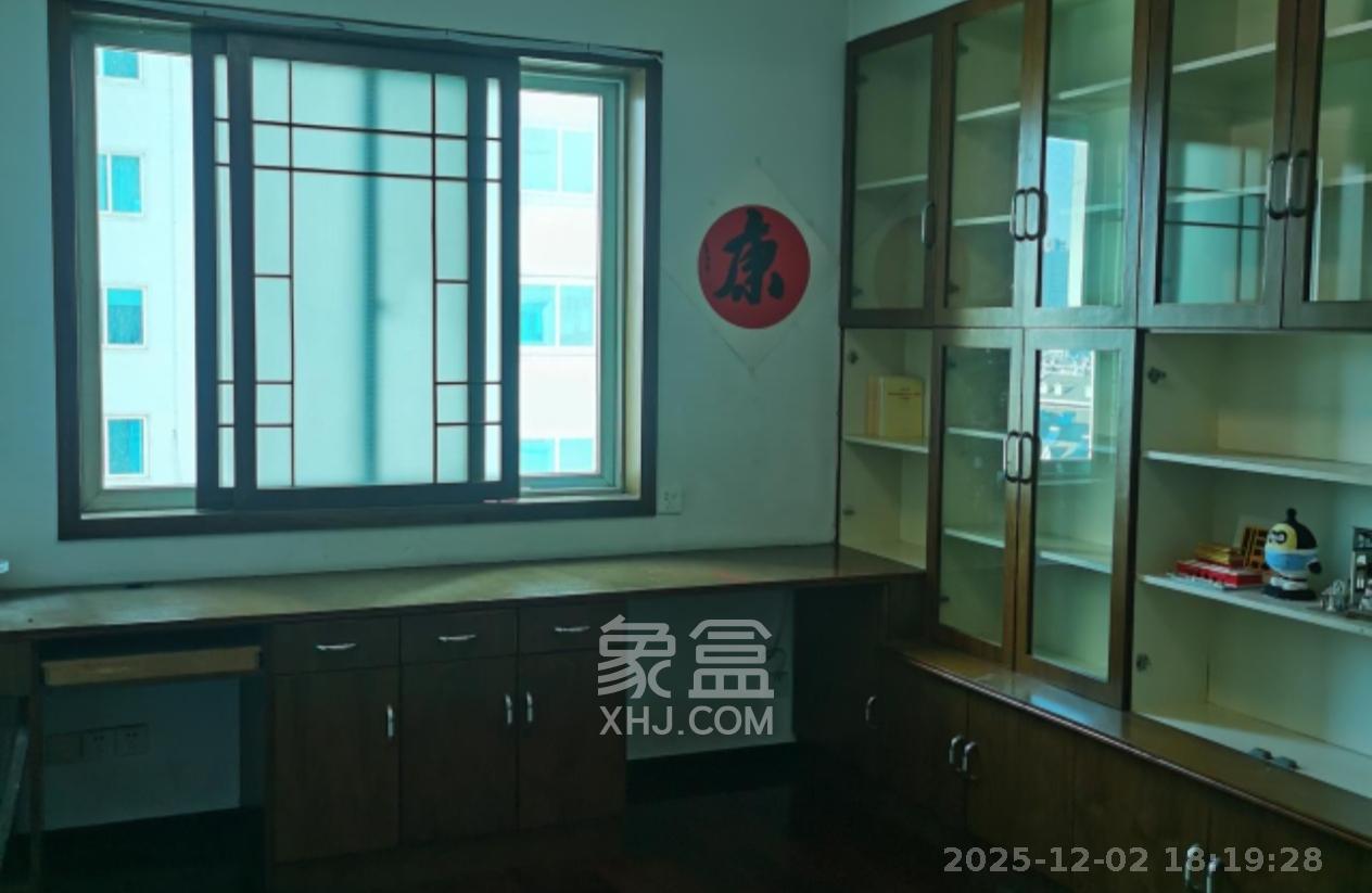 金邮小区  3室2厅2卫    2900.0元/月室内图