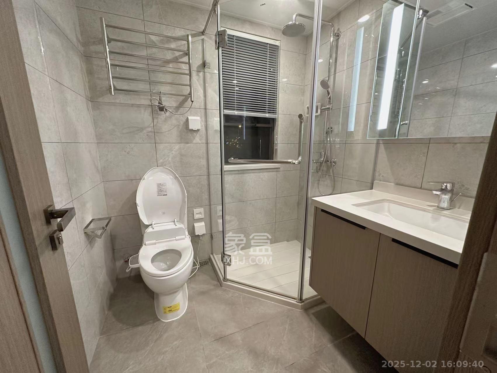 龙湖铂金中心(龙湖春江郦城) 3室2厅1卫 4500.0元/月 龙湖铂金中心(龙湖春江郦城) 3室2厅1卫 4500.0元/月室内图