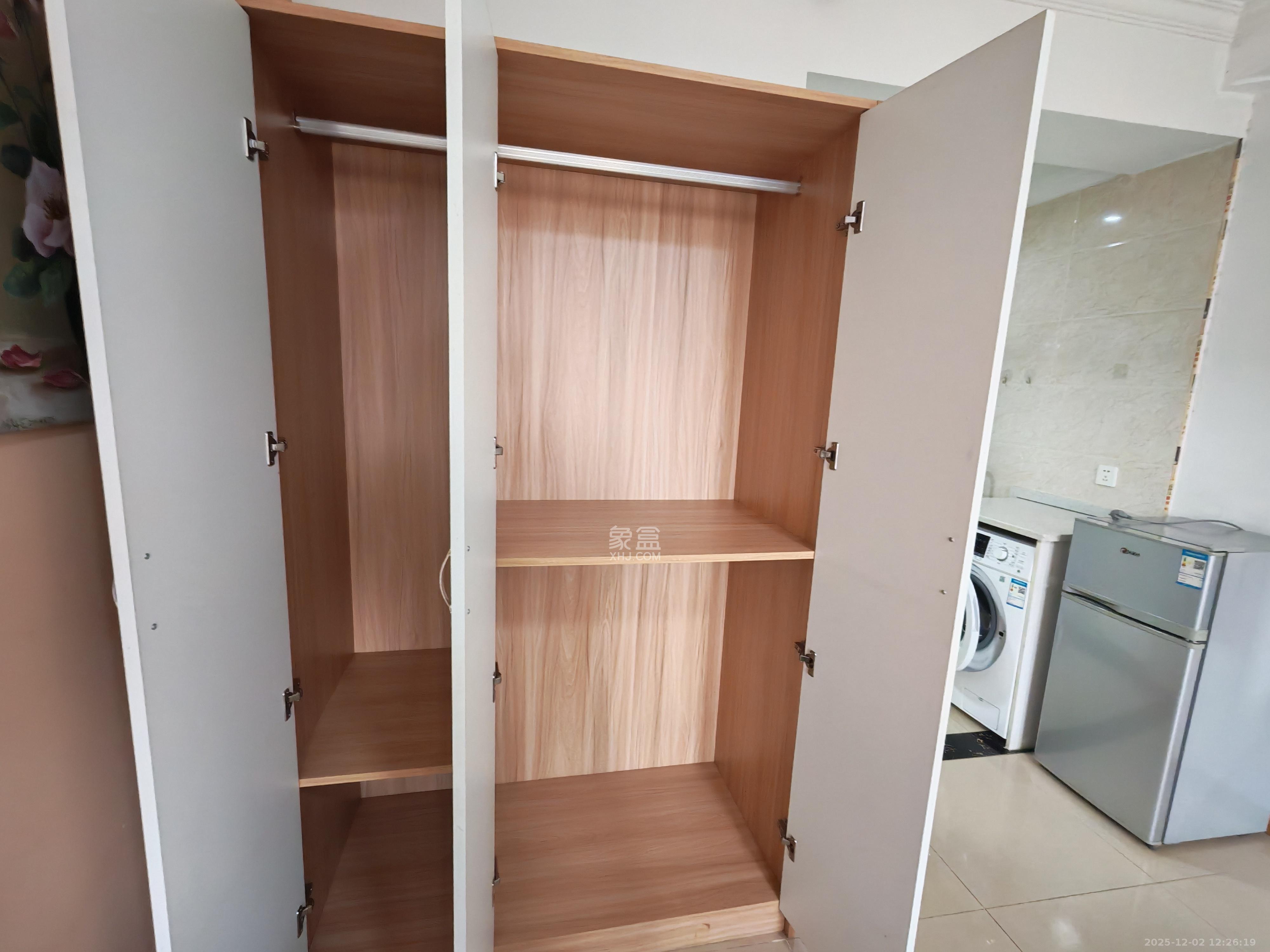 中建芙蓉工社  1室1厅1卫    1300.0元/月室内图