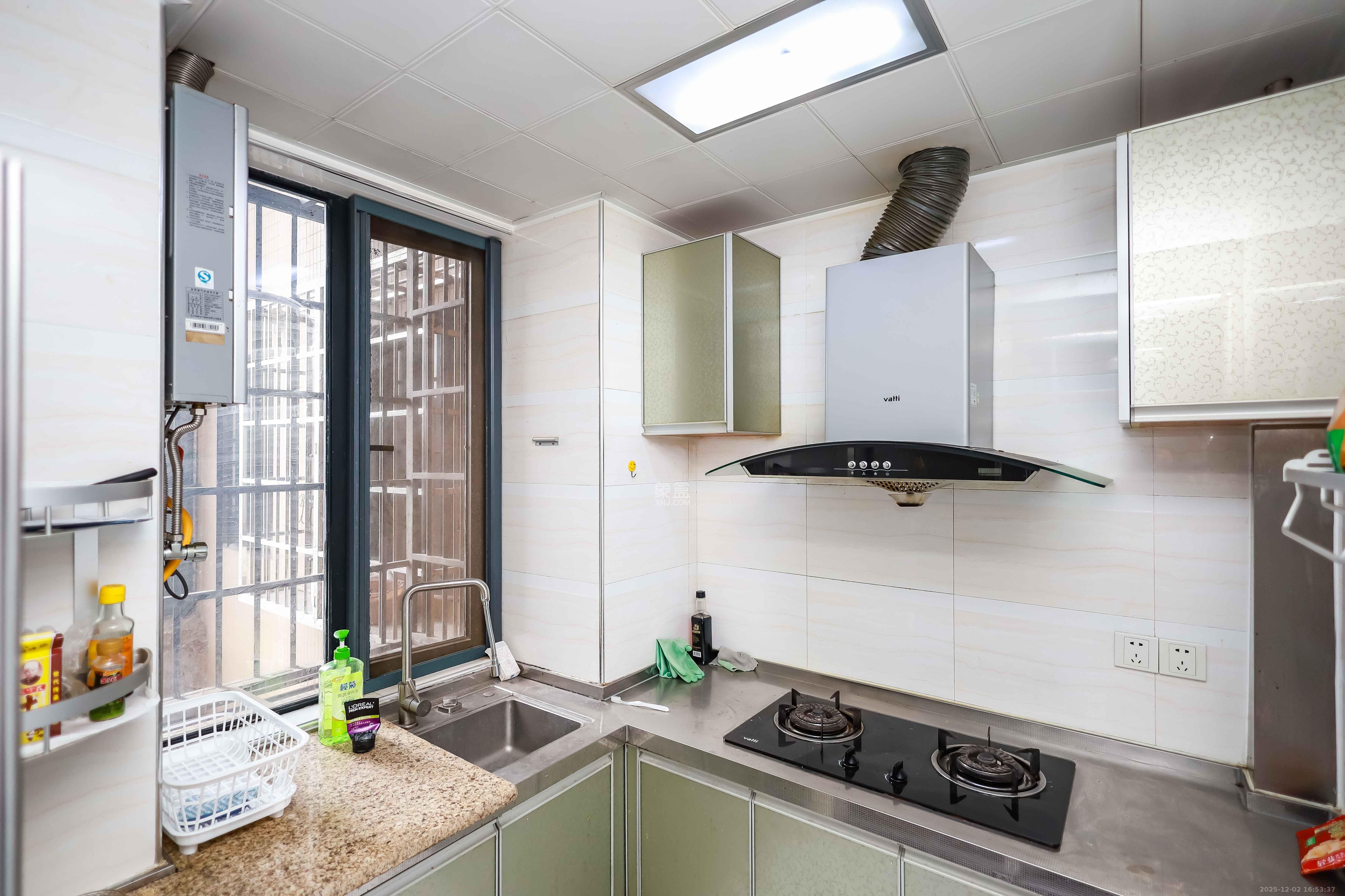 永祺西京  2室2厅1卫    2200.0元/月室内图