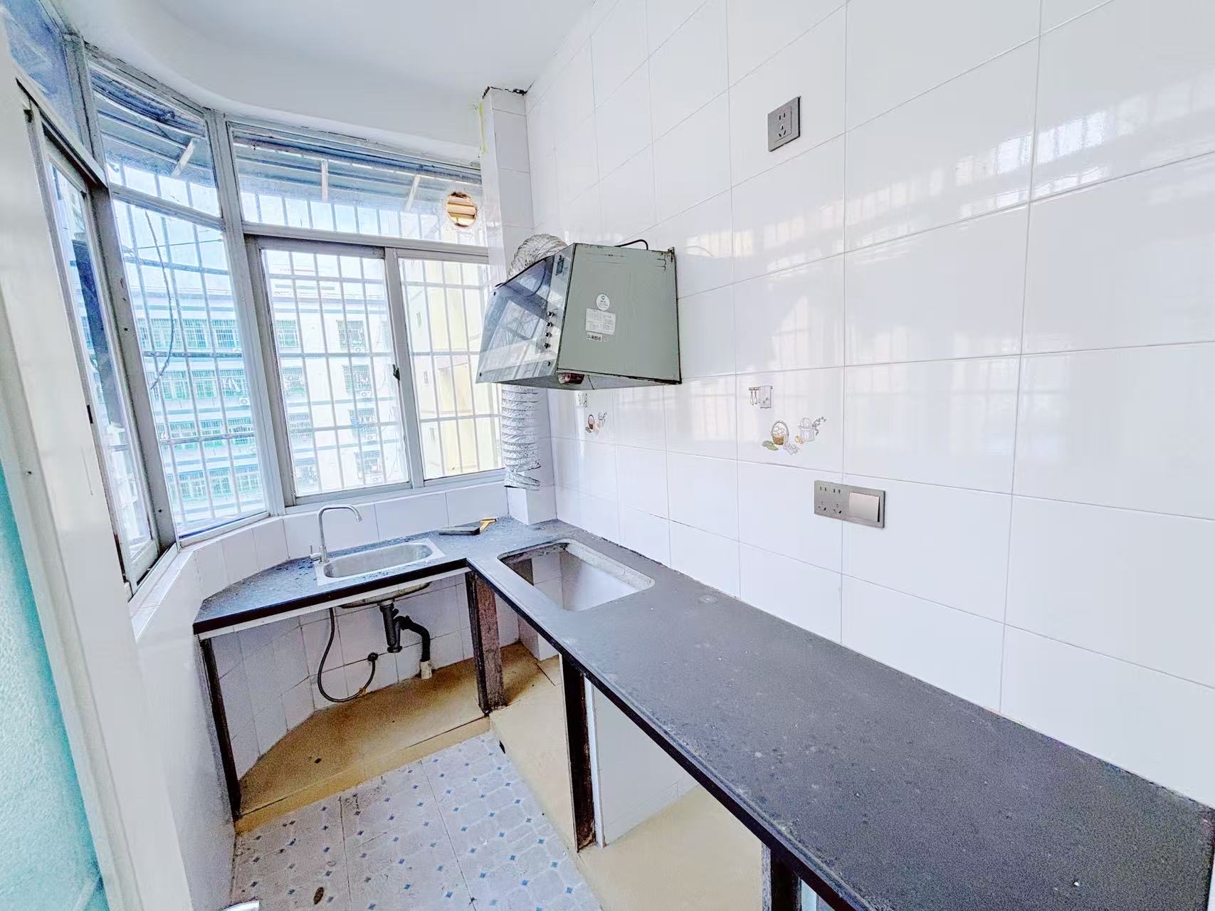 琼山区规划局宿舍 4室2厅2卫 2000.0元/月 琼山区规划局宿舍 4室2厅2卫 2000.0元/月室内图