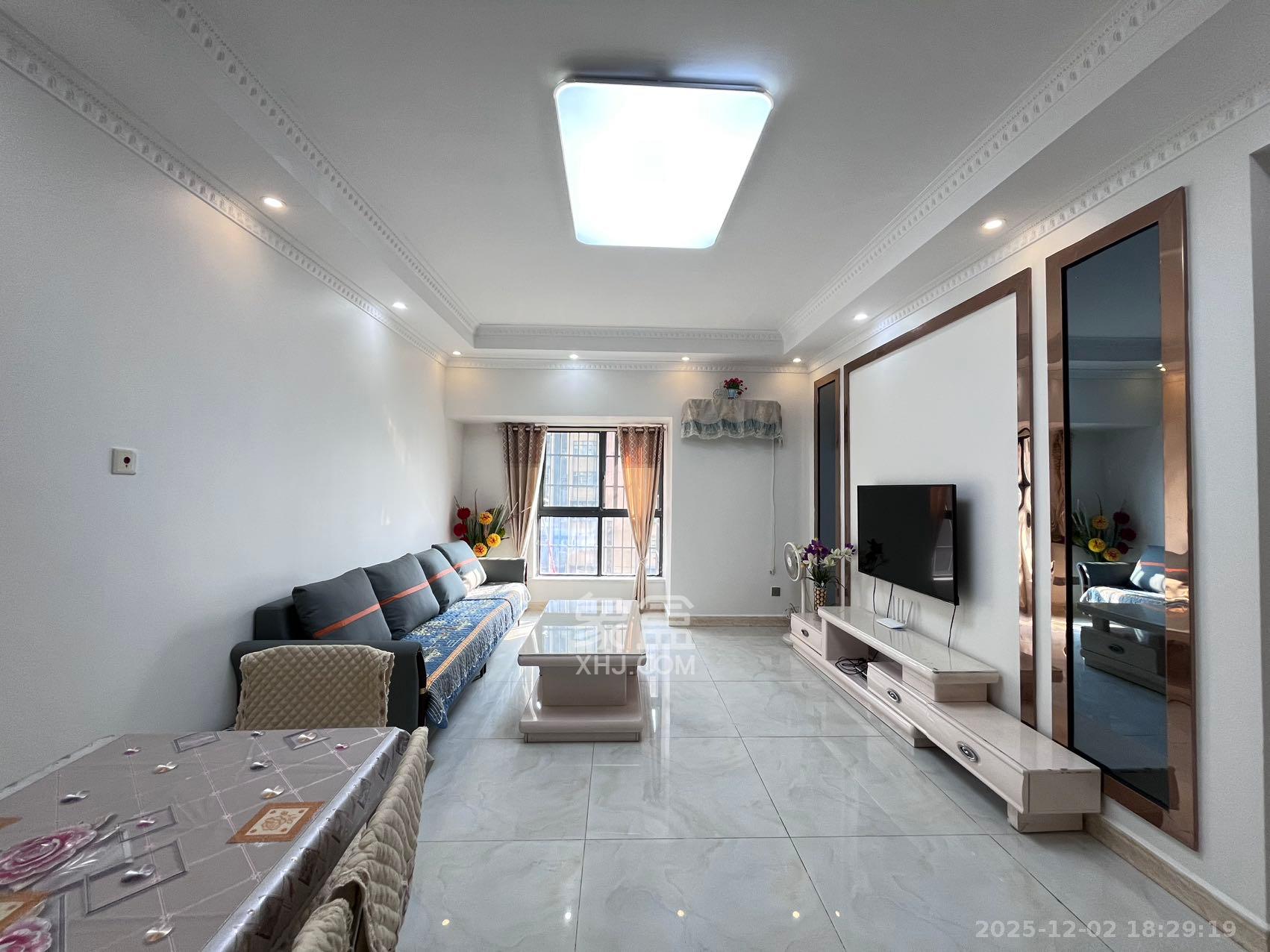 万科魅力之城  3室1厅1卫    2200.0元/月