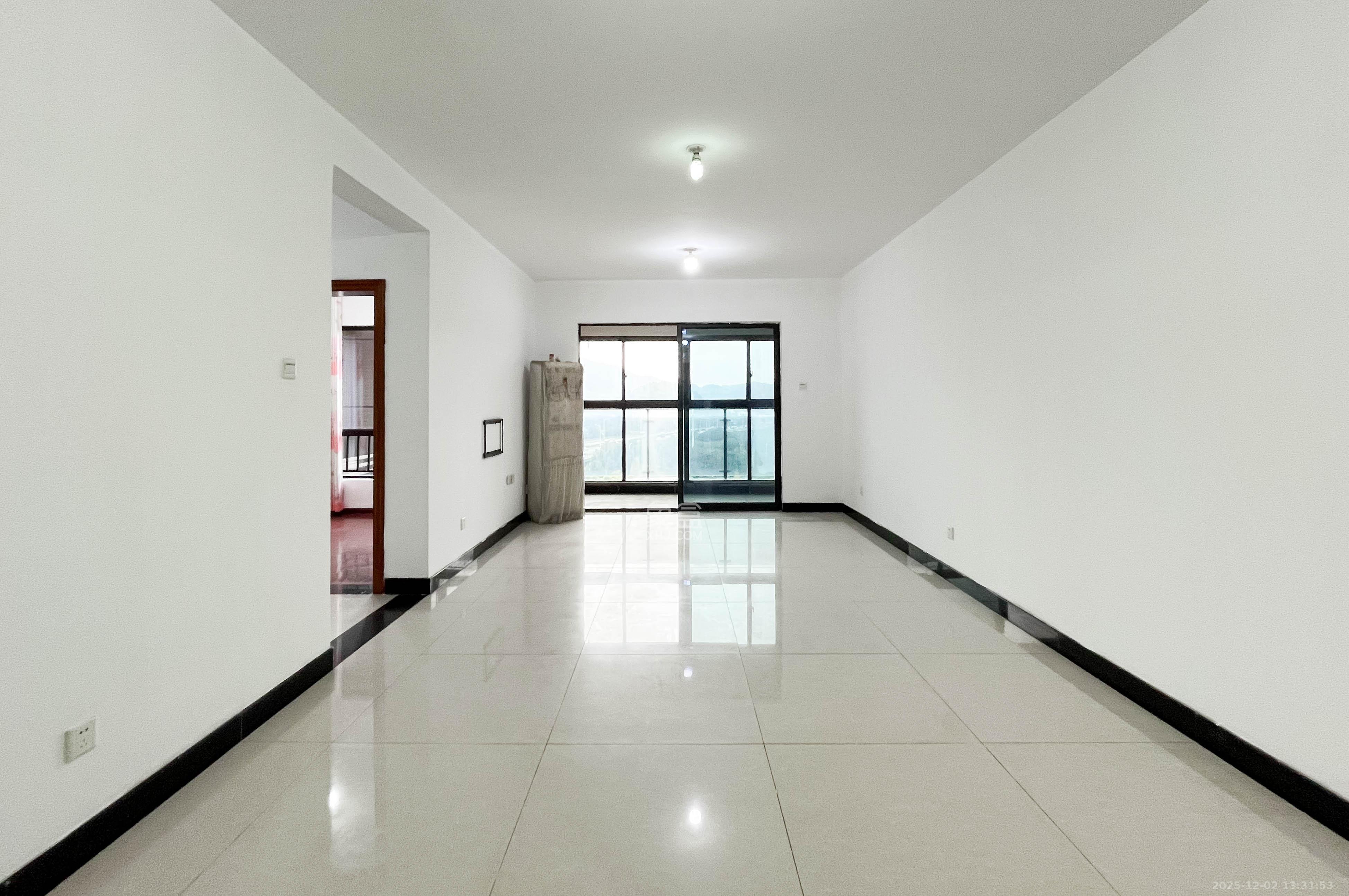 达美D6区  3室2厅2卫    76.0万