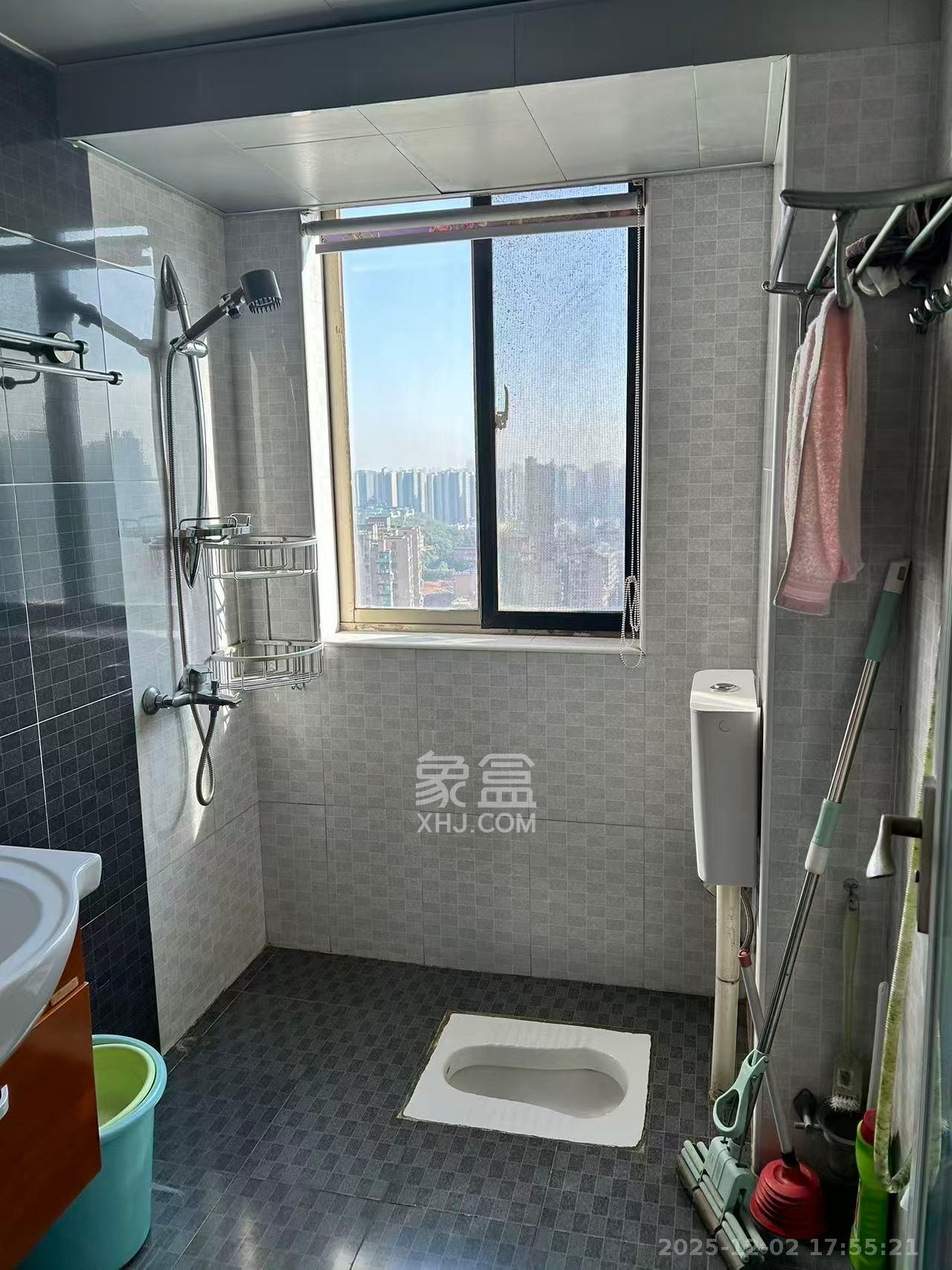 香颂国际 2室2厅1卫 2100.0元/月 香颂国际 2室2厅1卫 2100.0元/月室内图