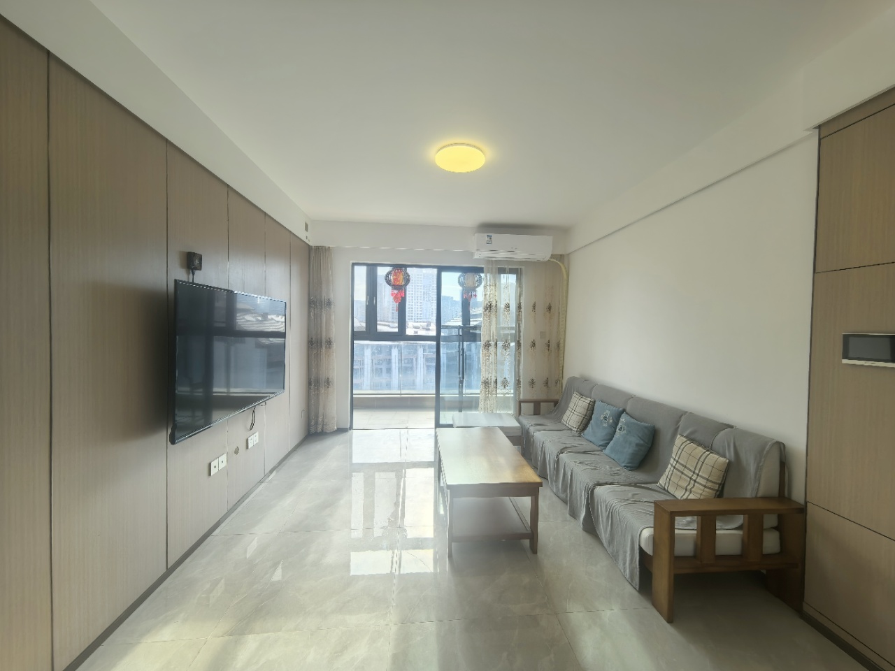 鲁能海蓝公馆  3室2厅1卫    2800.0元/月