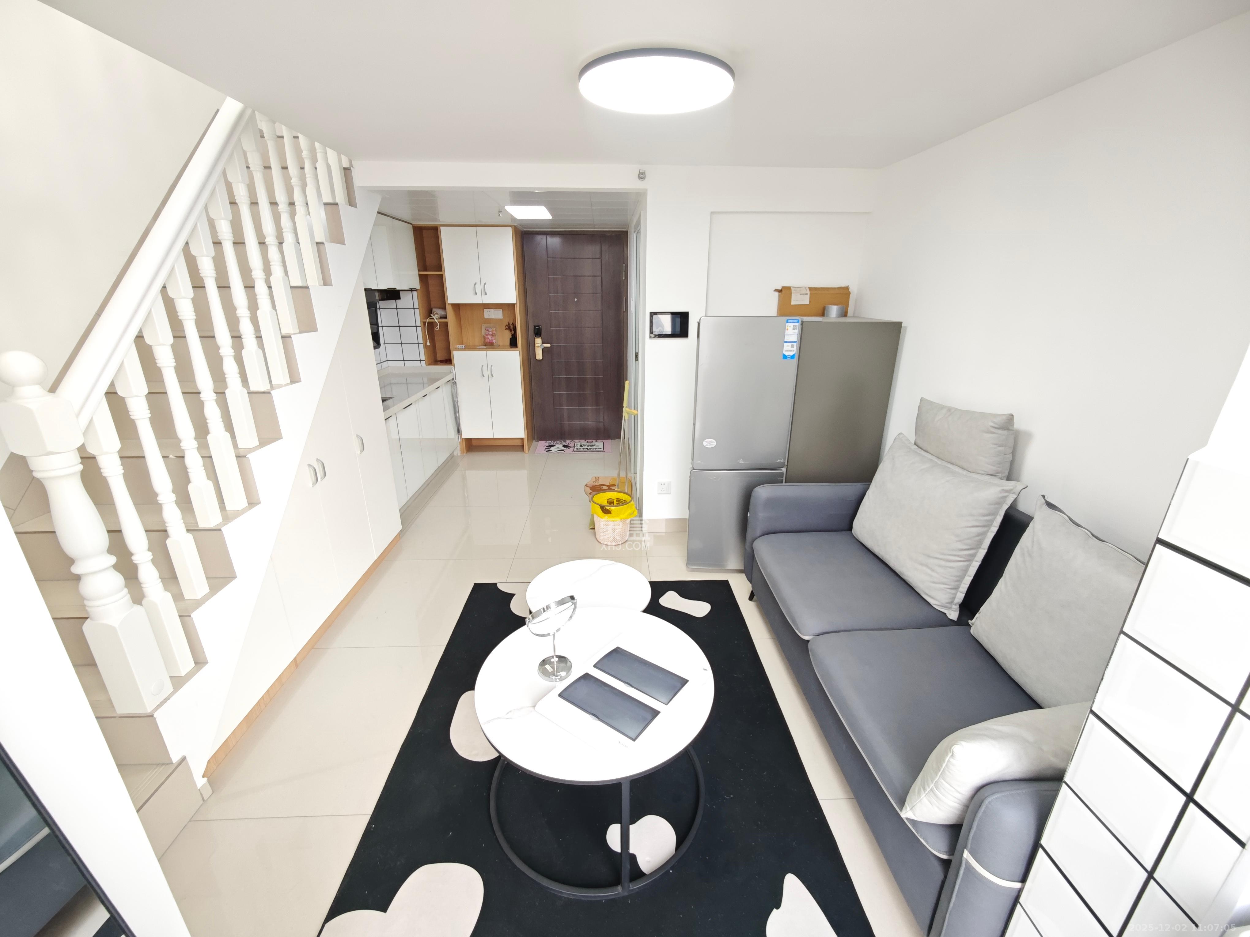 万科金色梦想B区  1室1厅1卫    1988.0元/月室内图