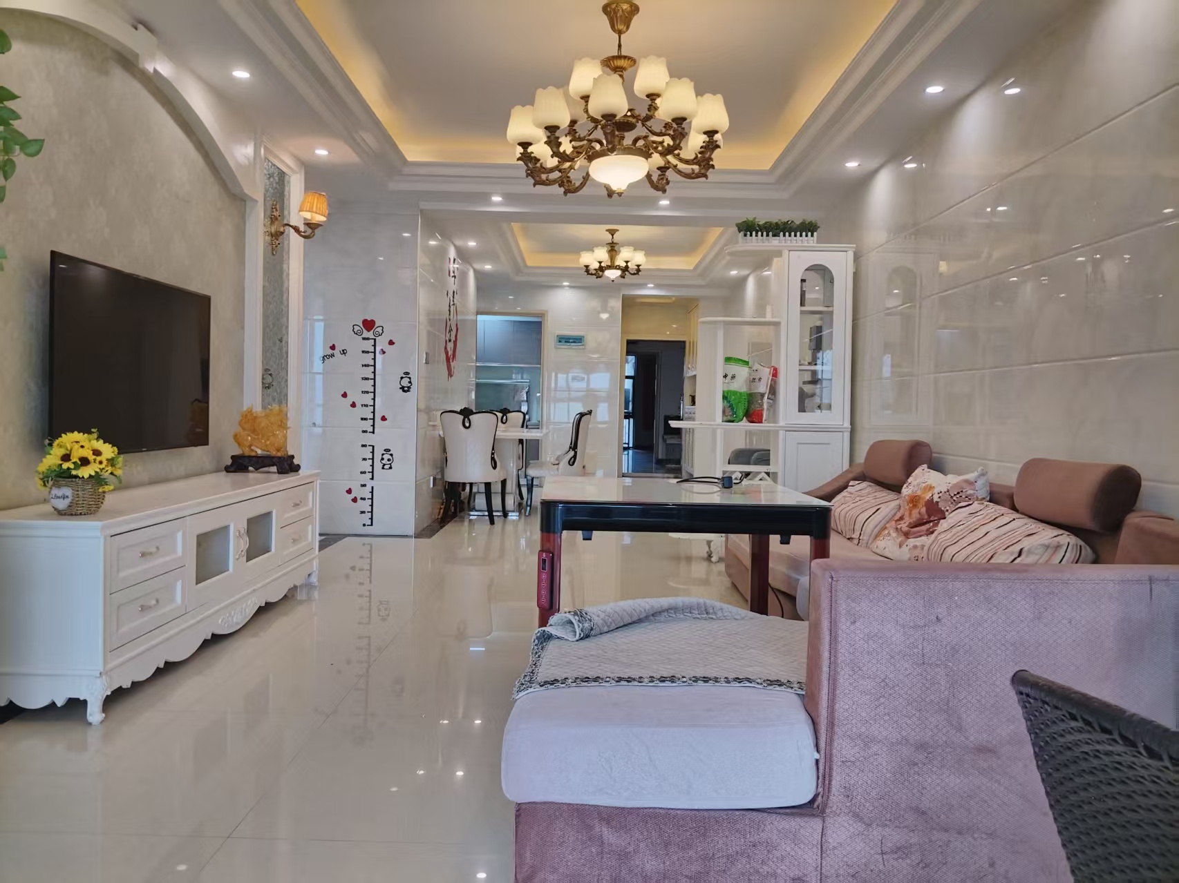 檀香山 1室0厅0卫 62.8万 檀香山 1室0厅0卫 62.8万客厅