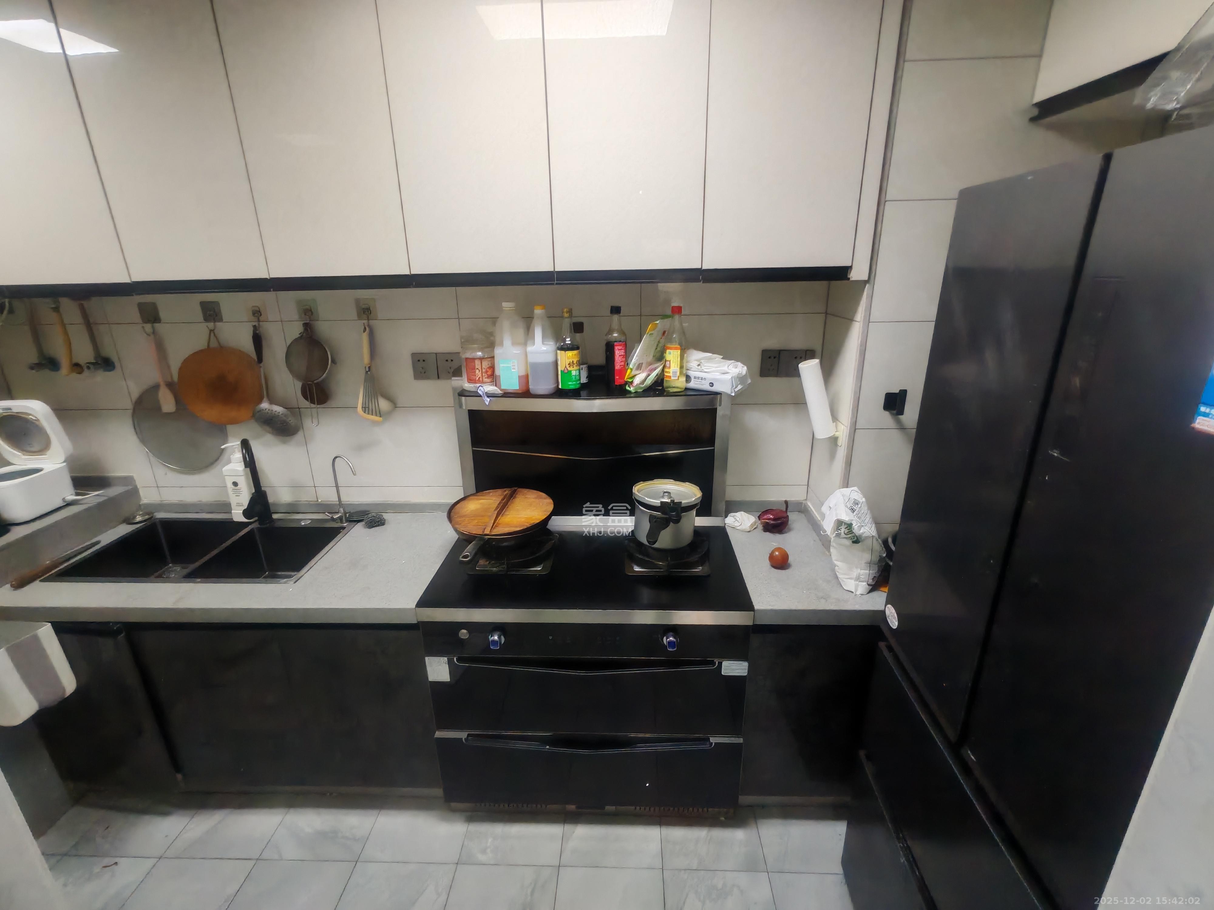 中建芙蓉嘉苑 3室2厅2卫 2300.0元/月 中建芙蓉嘉苑 3室2厅2卫 2300.0元/月室内图