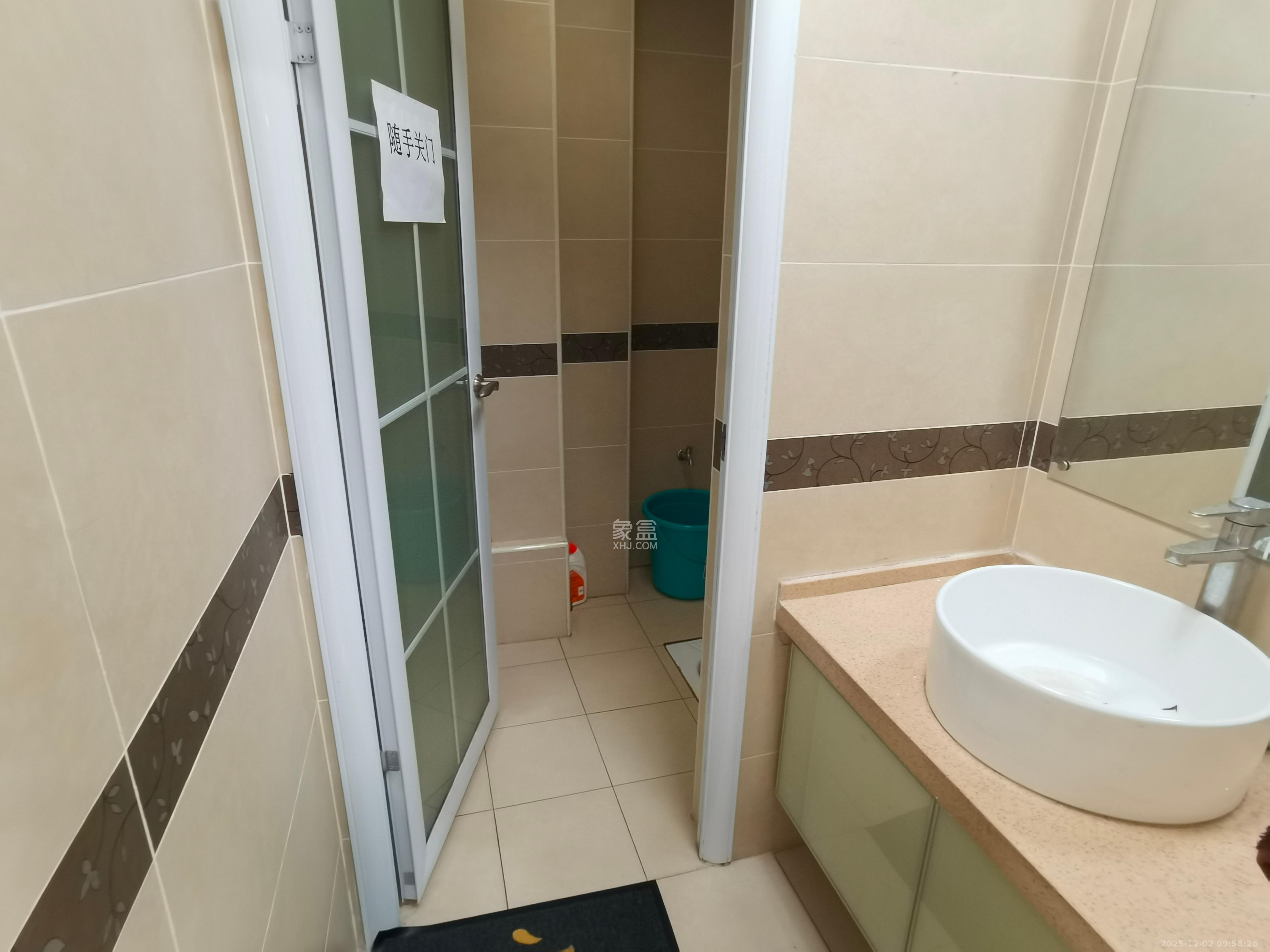 长房中庭国际（东郡华蓉广场）  1室1厅1卫    3200.0元/月室内图