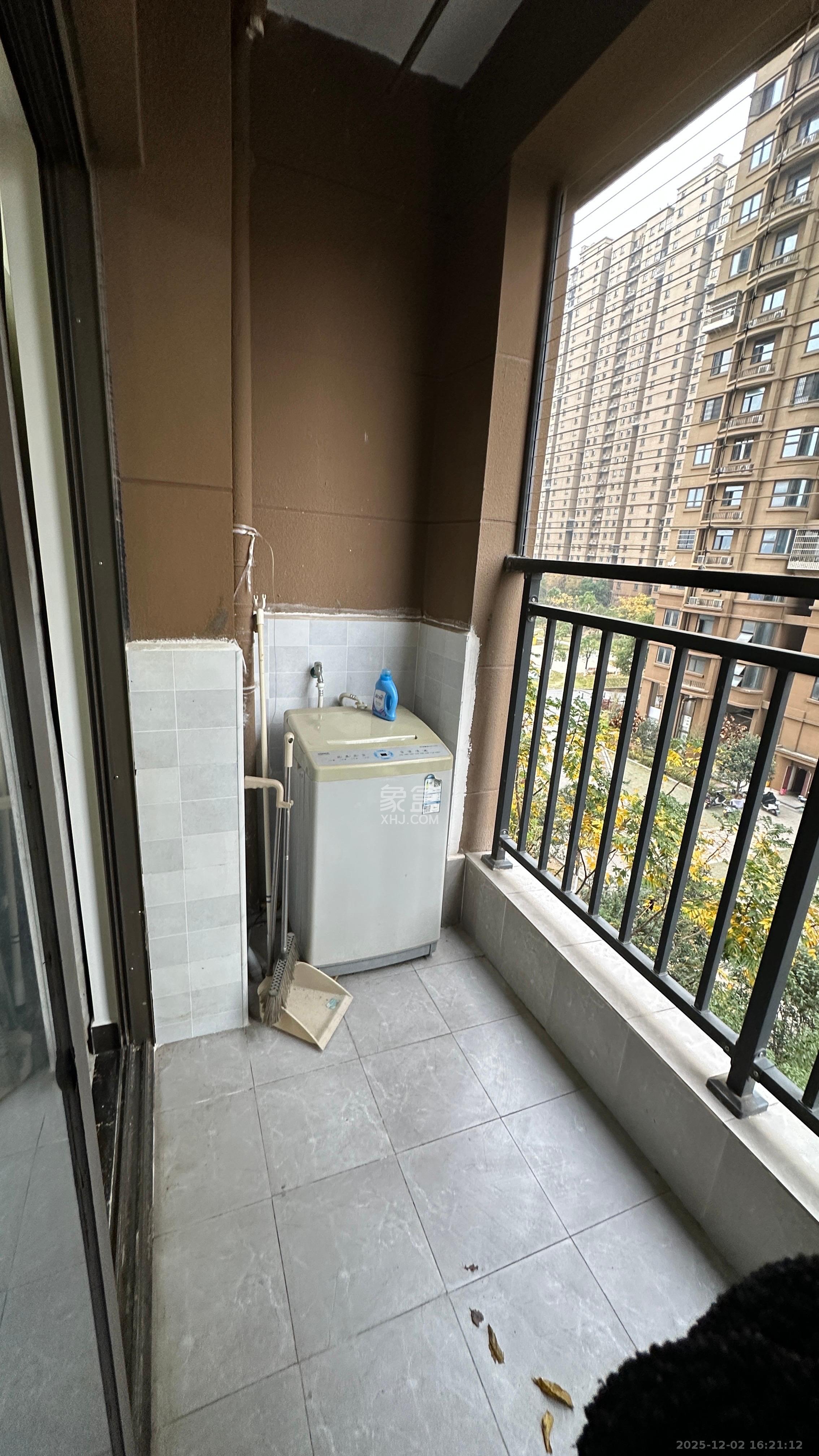 嘉雨兴园  1室1厅1卫    1600.0元/月室内图