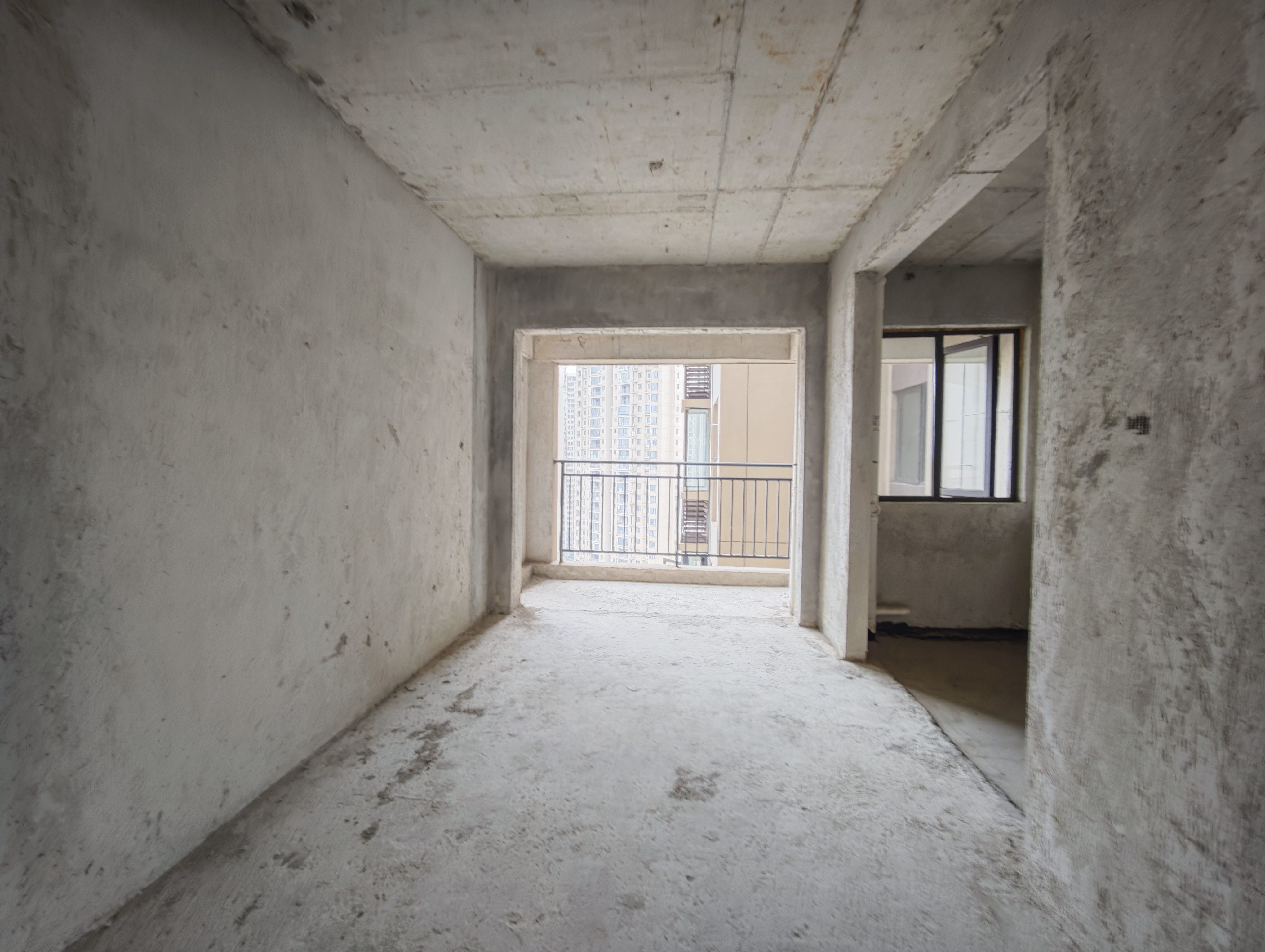 嘉熙紫台  5室2厅2卫    76.8万