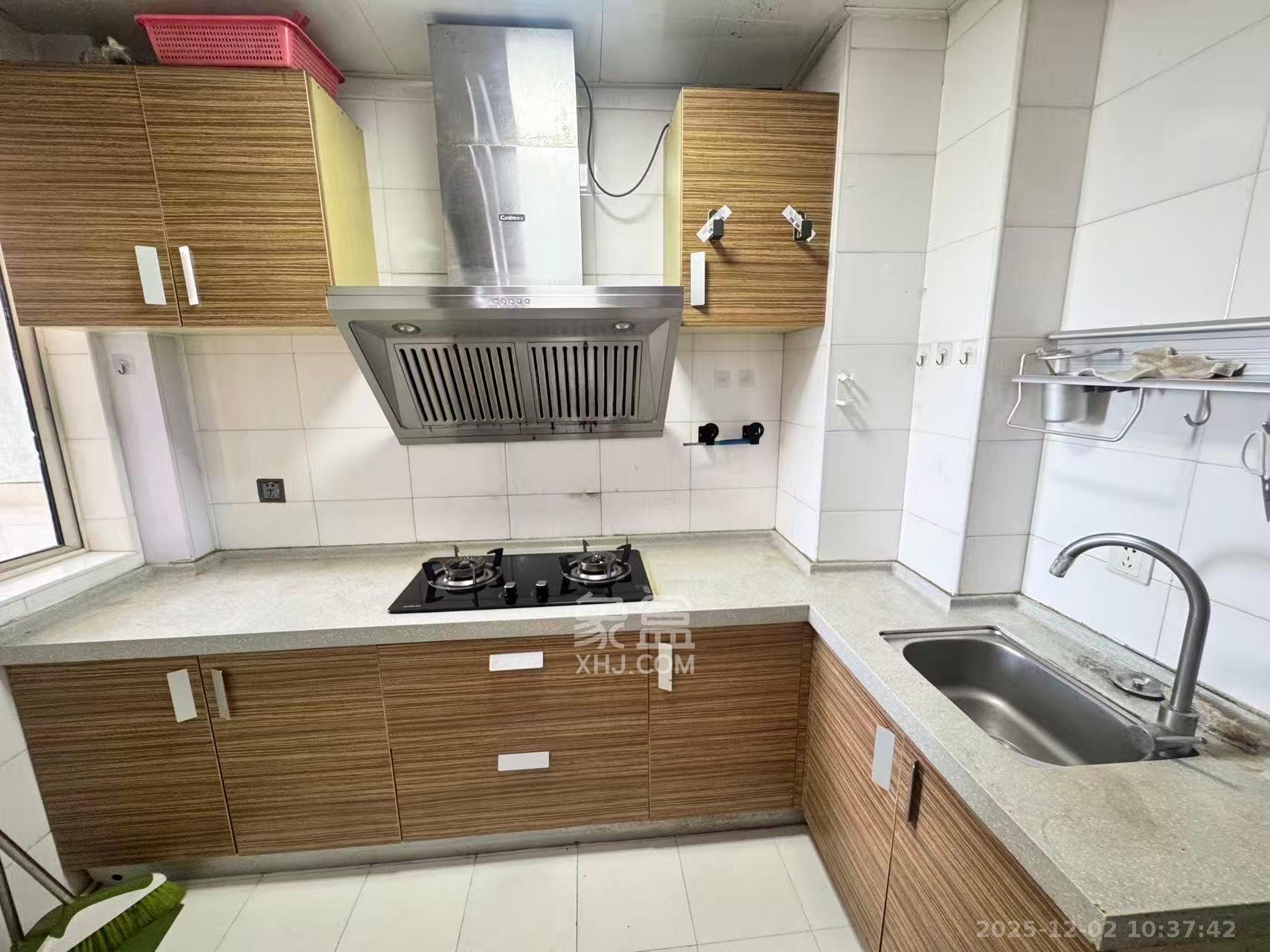 白沙晶城 1室1厅1卫 1700.0元/月 白沙晶城 1室1厅1卫 1700.0元/月室内图