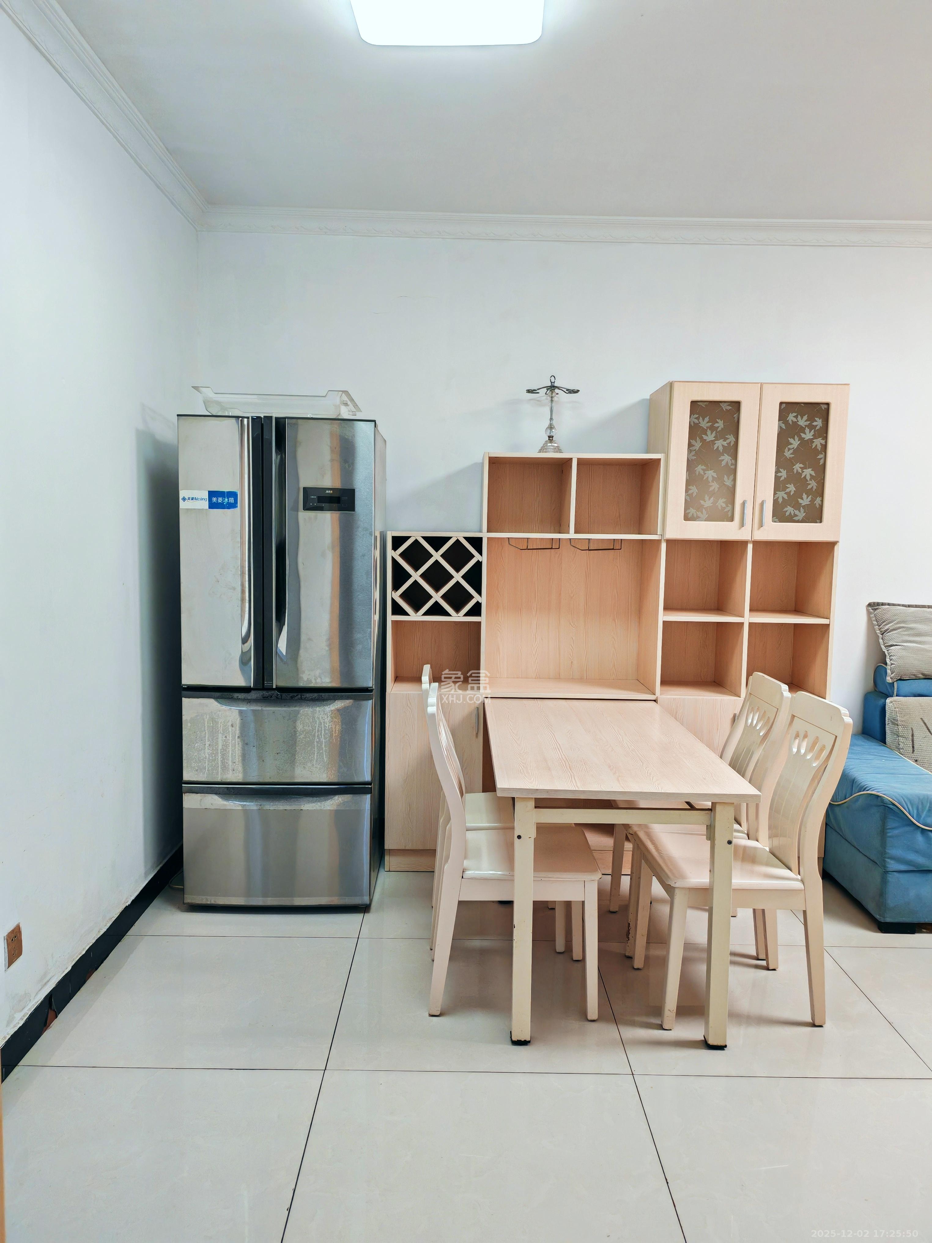 中海梅溪湖壹号 3室2厅1卫 2100.0元/月 中海梅溪湖壹号 3室2厅1卫 2100.0元/月室内图