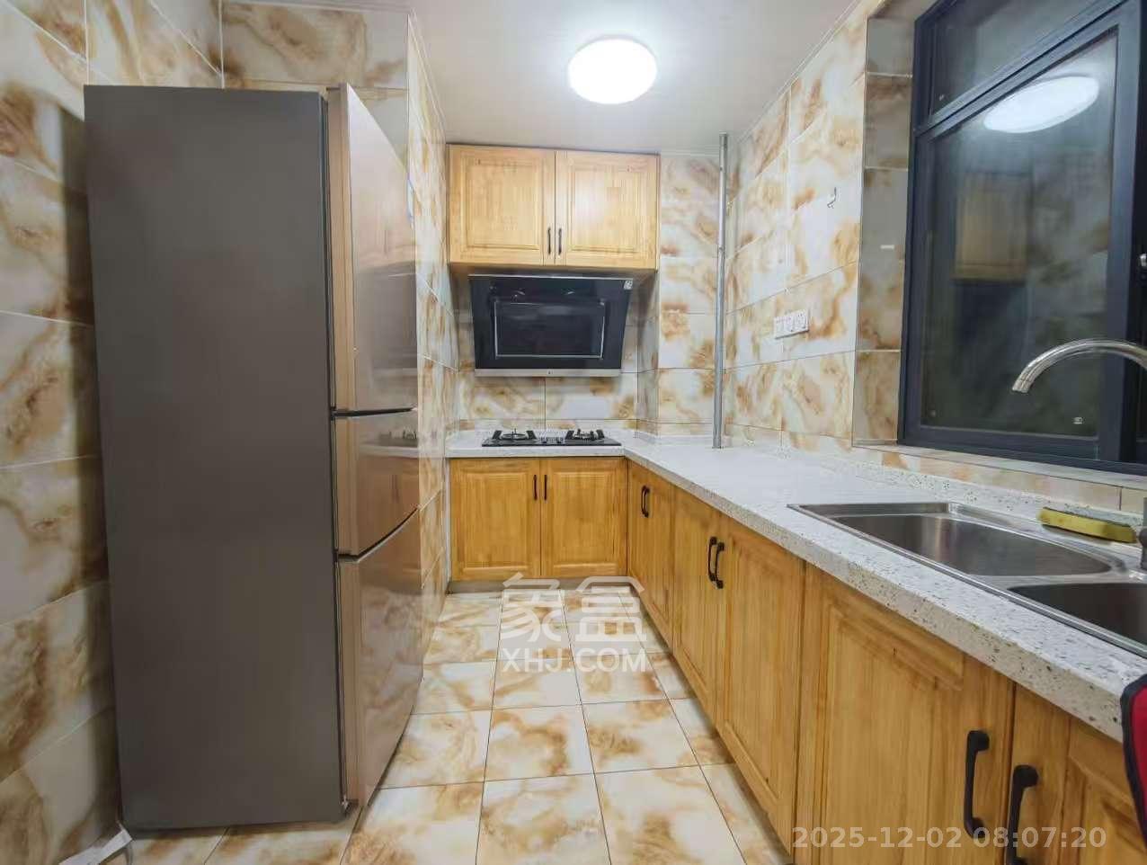 和悦城(蟠龙景苑) 3室2厅1卫 1900.0元/月 和悦城(蟠龙景苑) 3室2厅1卫 1900.0元/月室内图