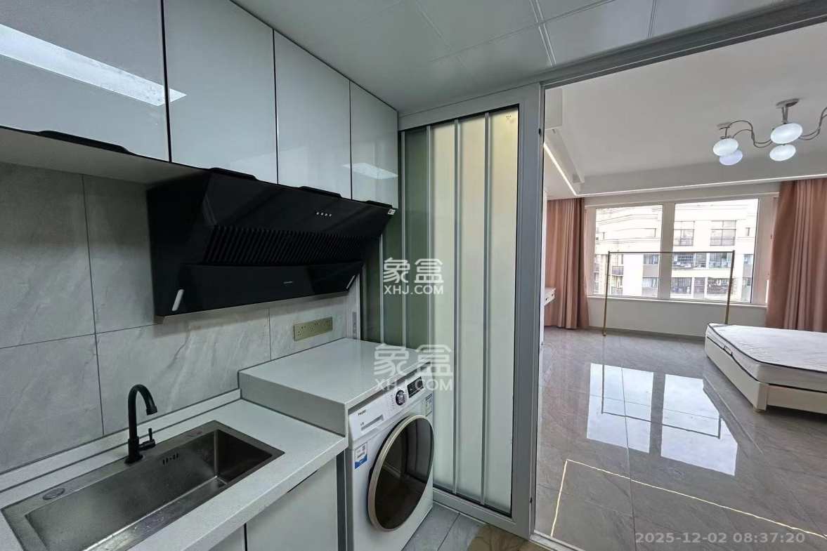 保利香槟国际 1室1厅1卫 1700.0元/月 保利香槟国际 1室1厅1卫 1700.0元/月室内图