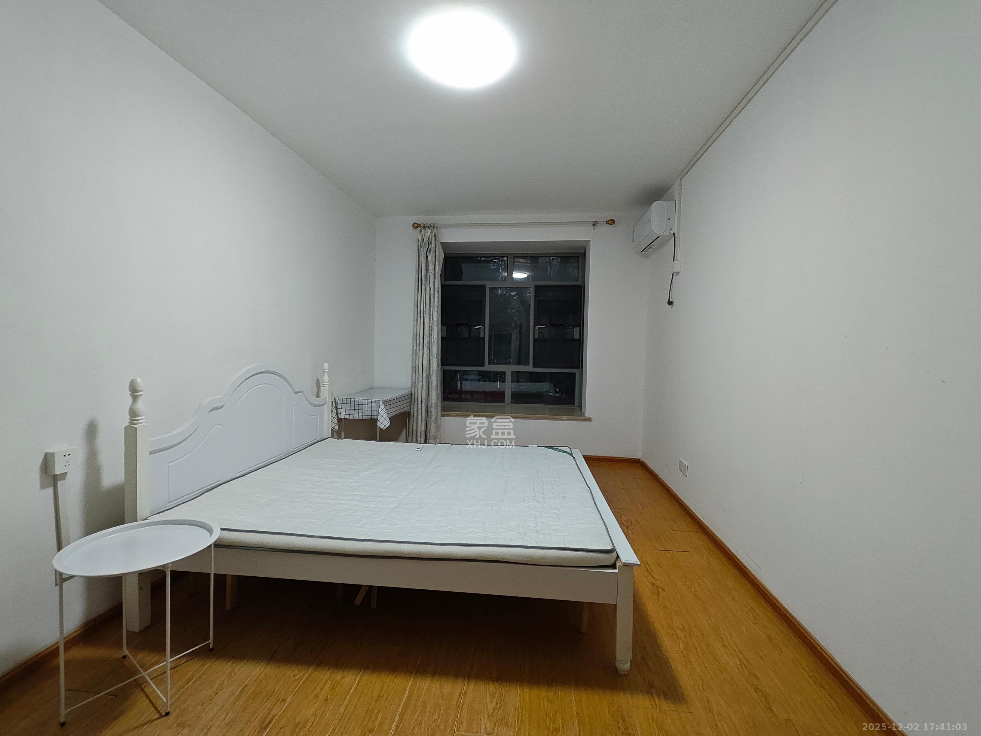 富景园  3室2厅1卫    2400.0元/月室内图