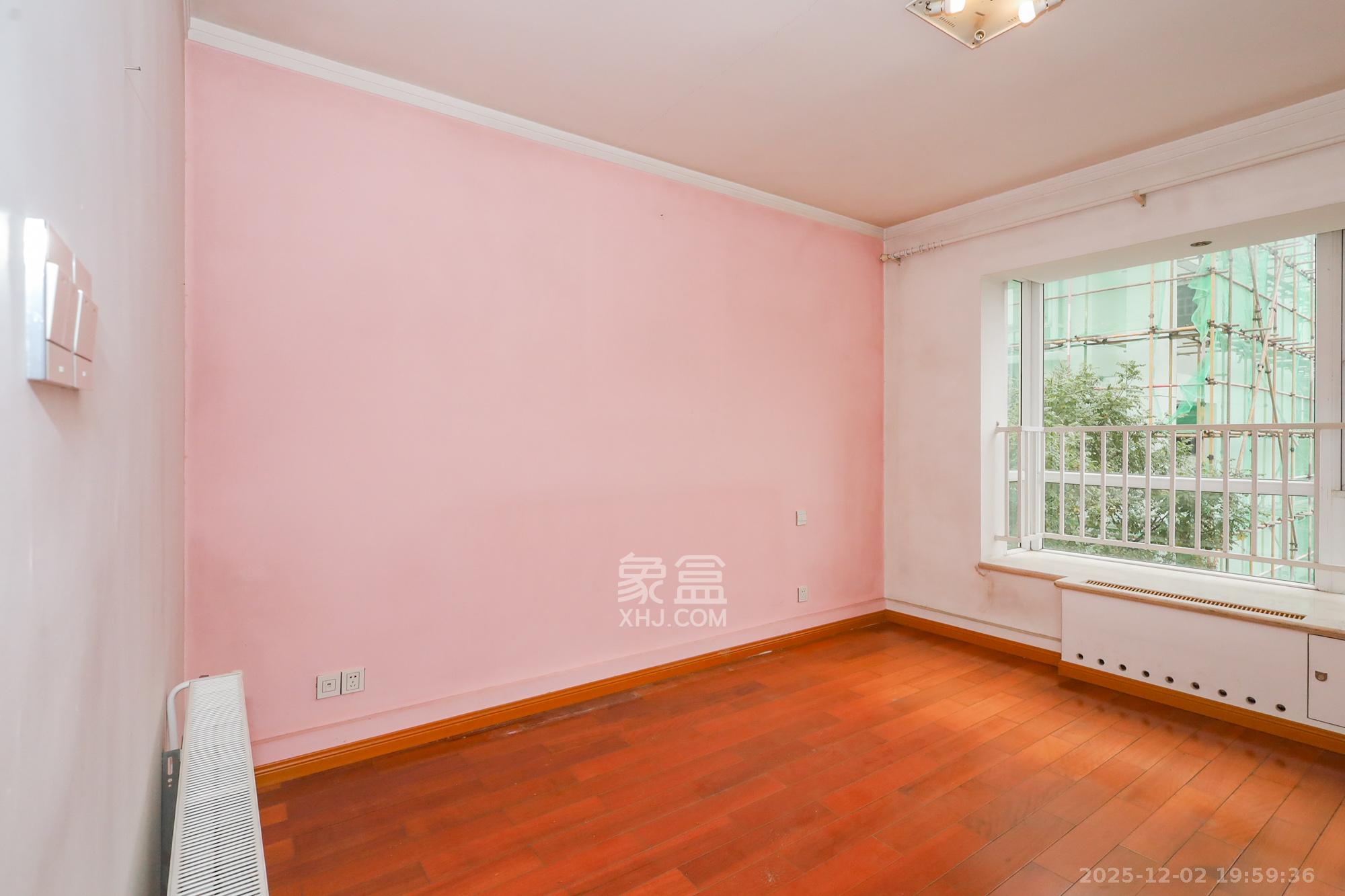 八方小区A区 4室2厅2卫 418.0万 八方小区A区 4室2厅2卫 418.0万卧室