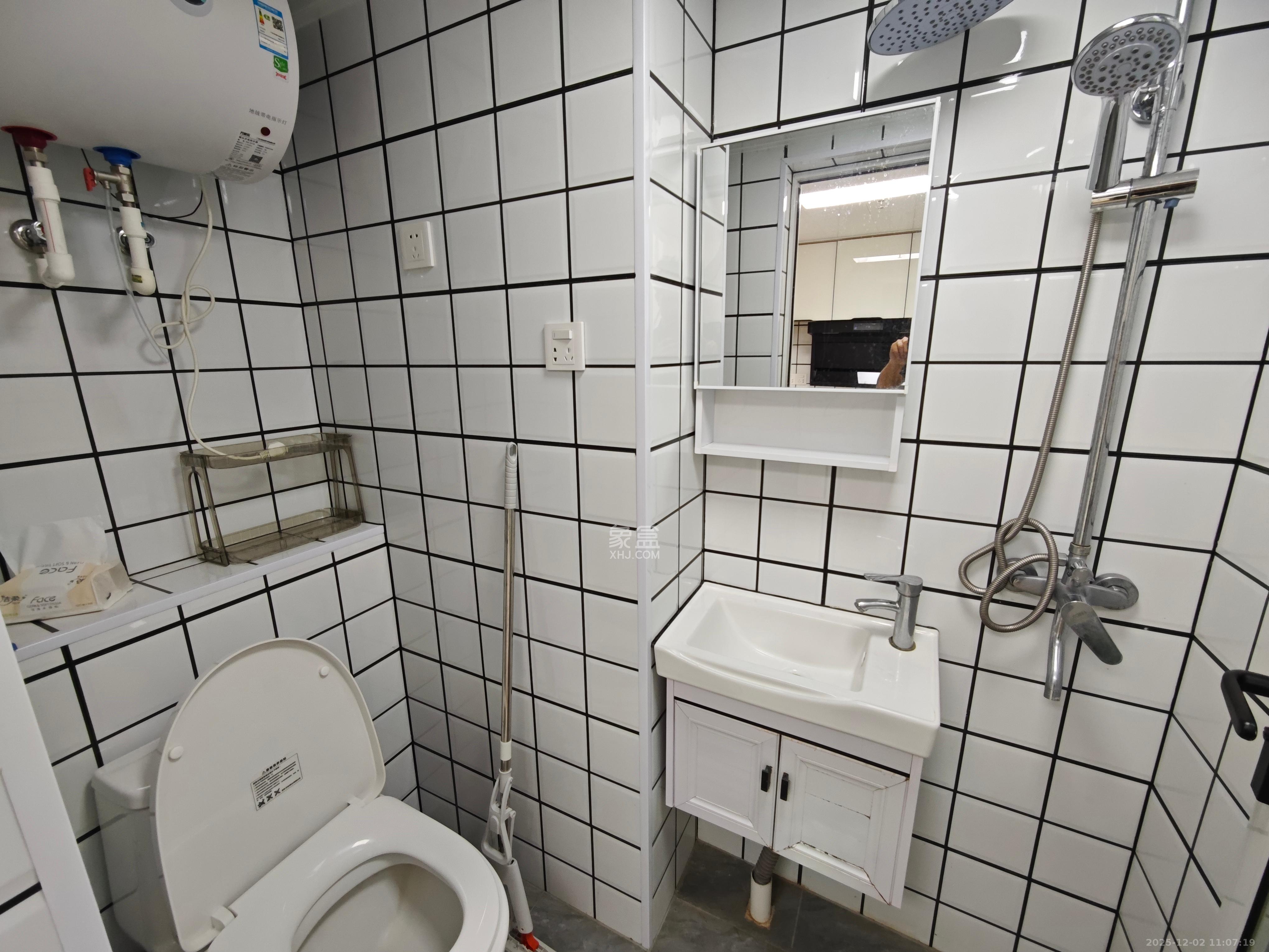 万科金色梦想B区  1室1厅1卫    1988.0元/月室内图