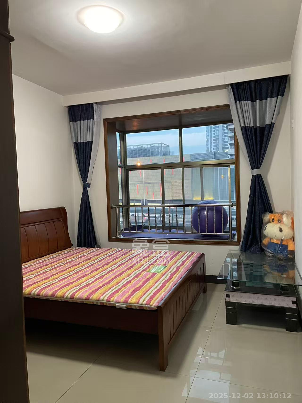 莲湖大厦  3室2厅2卫    3500.0元/月室内图