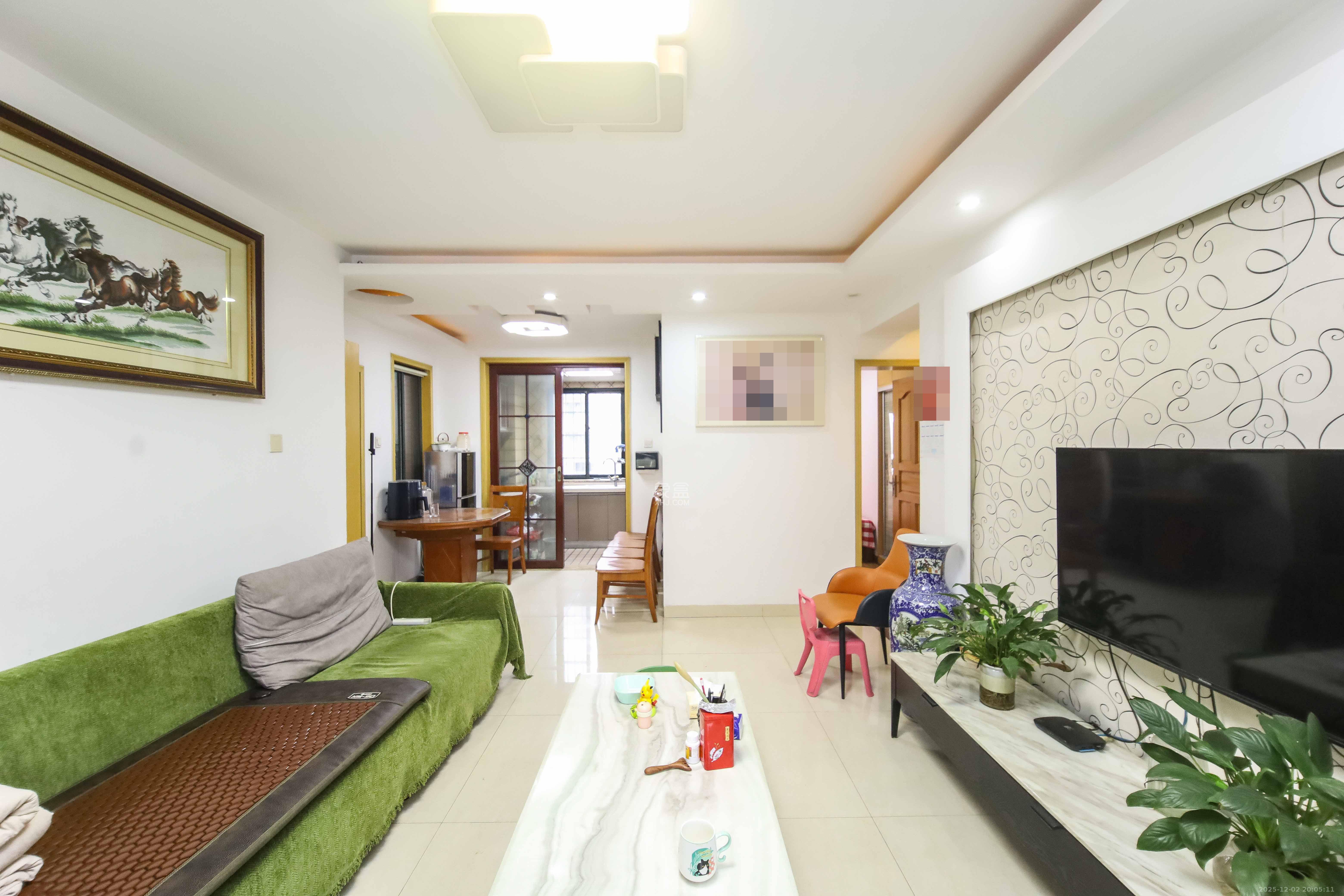 东玺门 3室2厅1卫 73.0万 东玺门 3室2厅1卫 73.0万客厅