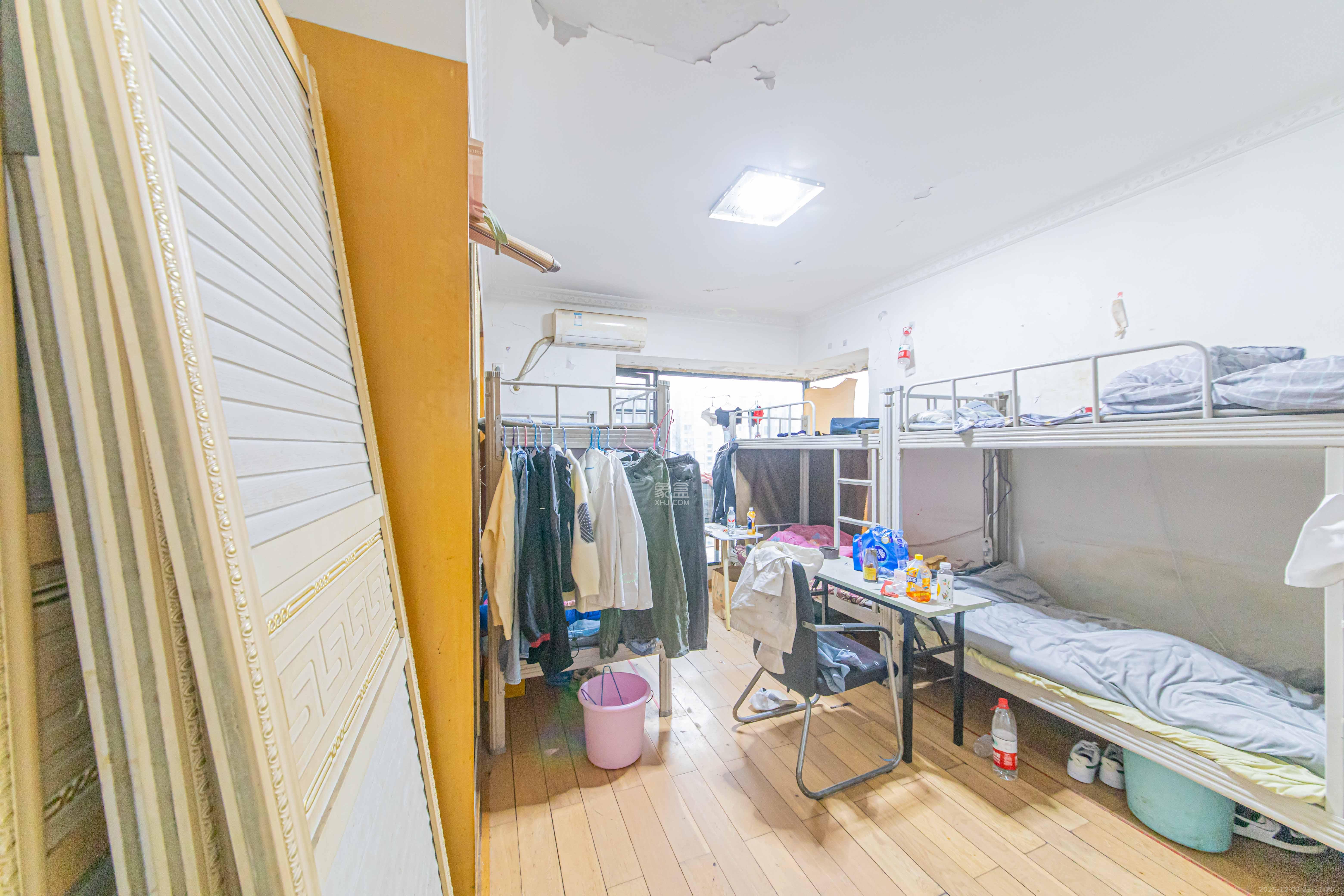 中信城市广场(中信新城一期) 4室2厅2卫 149.0万 中信城市广场(中信新城一期) 4室2厅2卫 149.0万卧室