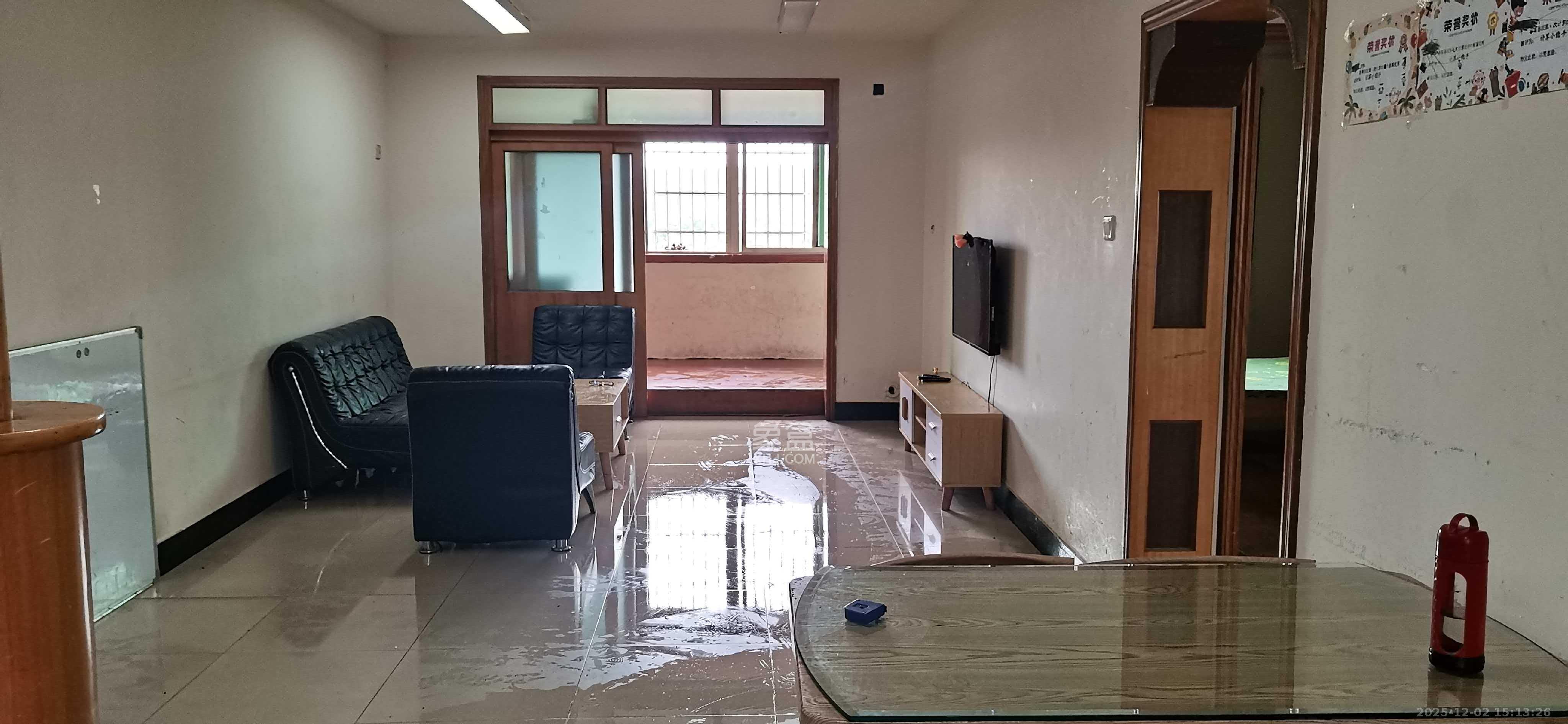 雅塘村 2室1厅1卫 1400.0元/月 雅塘村 2室1厅1卫 1400.0元/月室内图