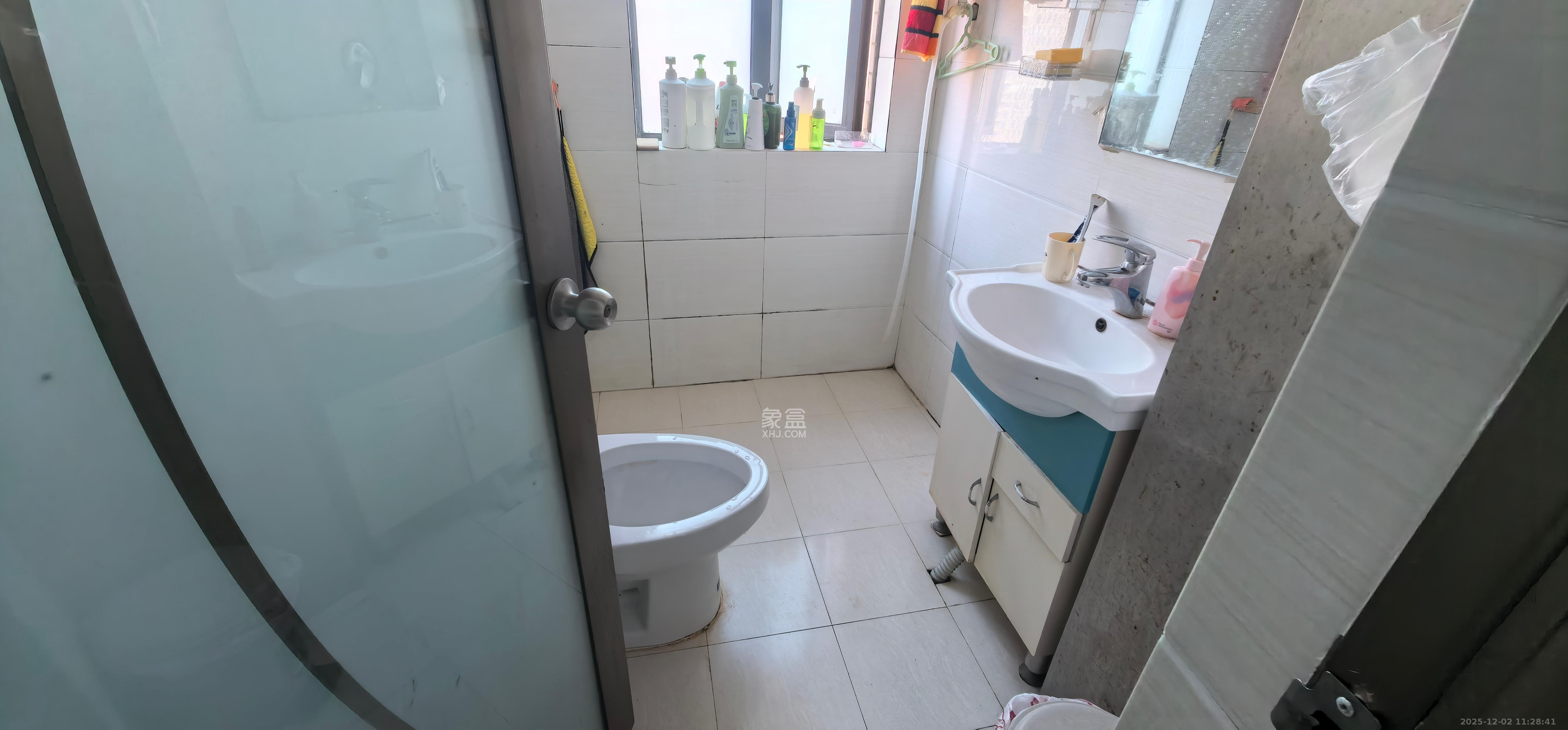 名富公寓  1室1厅1卫    2200.0元/月室内图