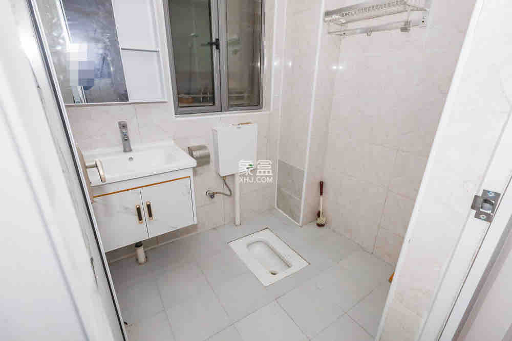 八方小区C区  1室2厅2卫    3800.0元/月户型图