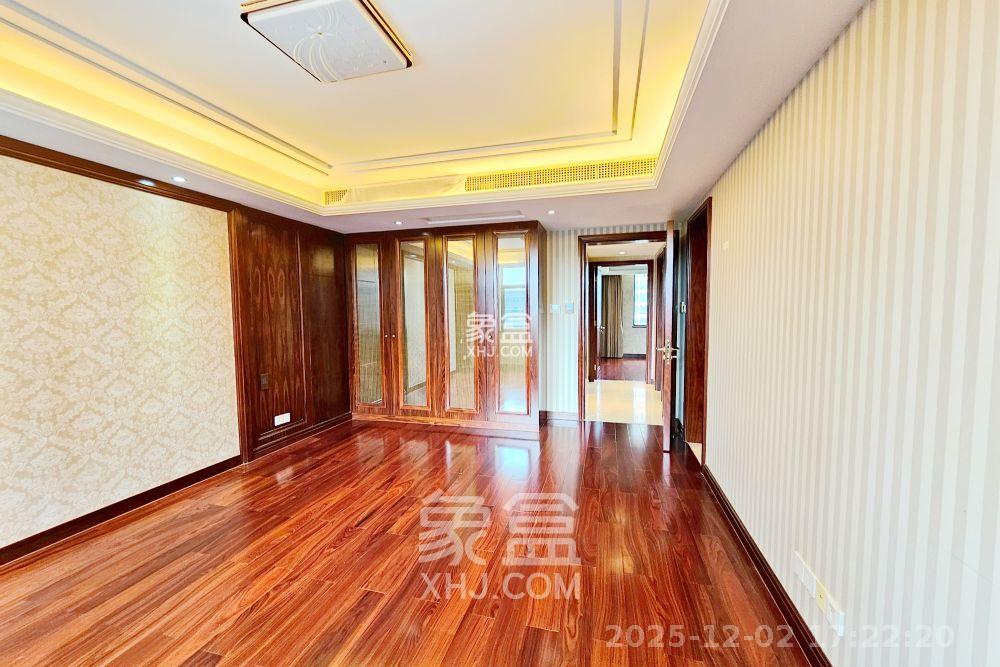 运达中央广场一、二期 3室2厅2卫 7500.0元/月 运达中央广场一、二期 3室2厅2卫 7500.0元/月室内图