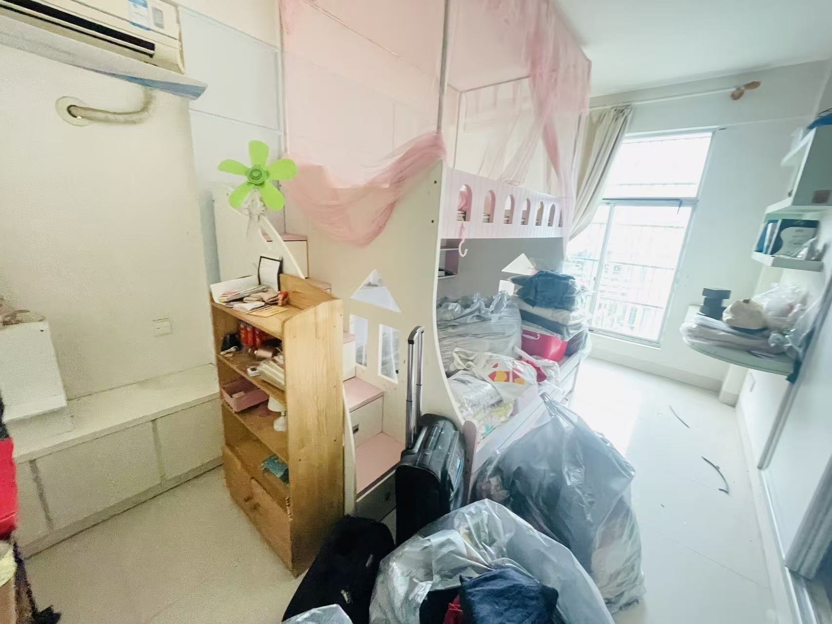 绿色佳园  5室2厅2卫    3000.0元/月室内图