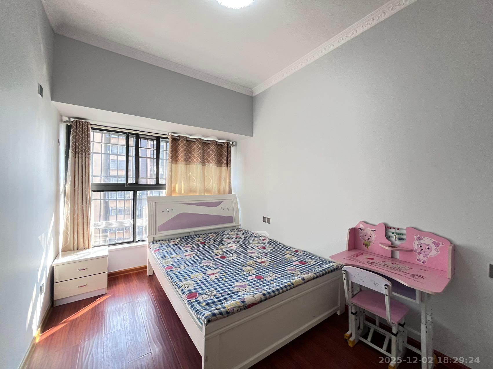 万科魅力之城  3室1厅1卫    2200.0元/月室内图