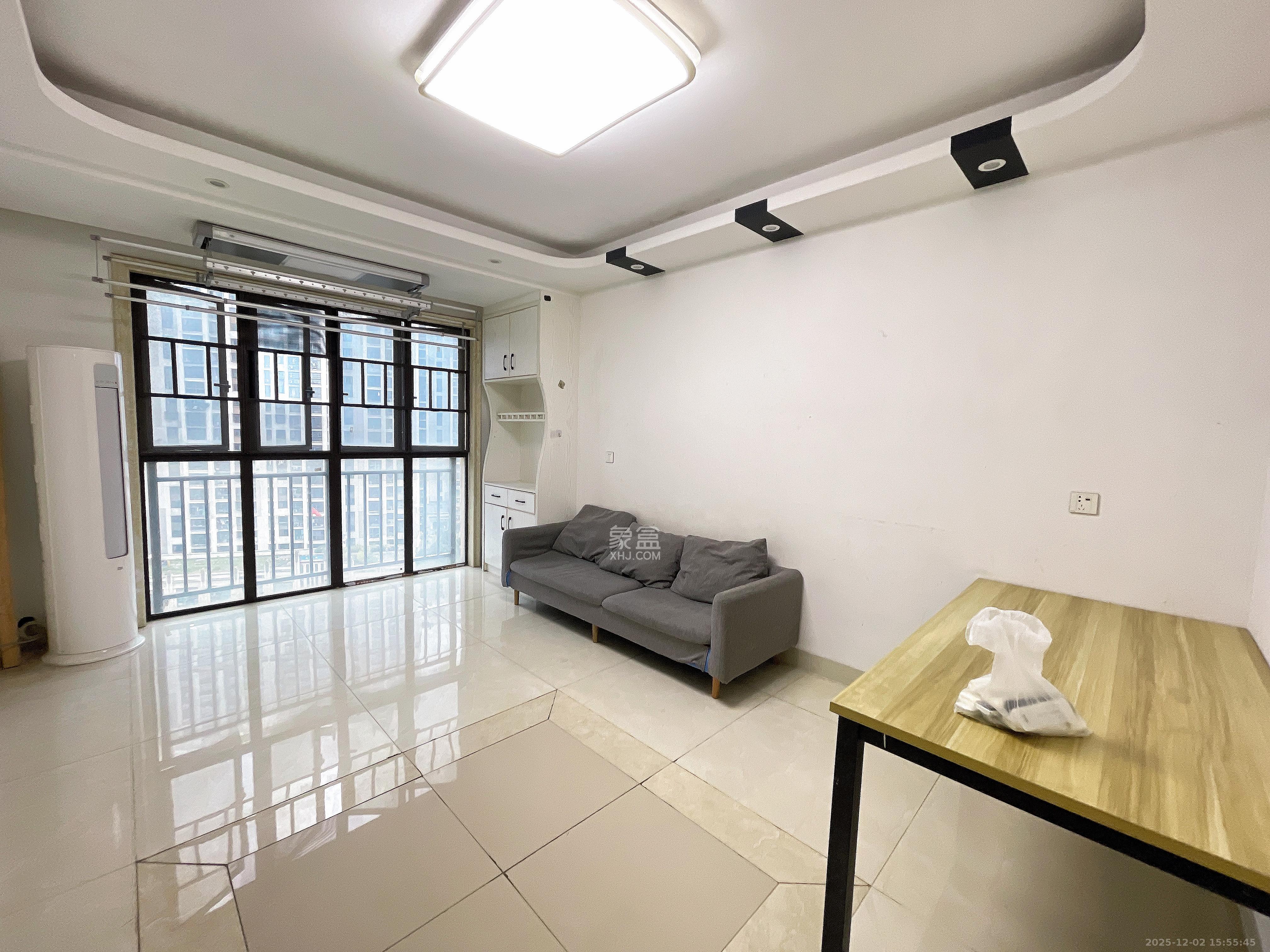 梅溪鑫苑名家  3室2厅1卫    2500.0元/月室内图