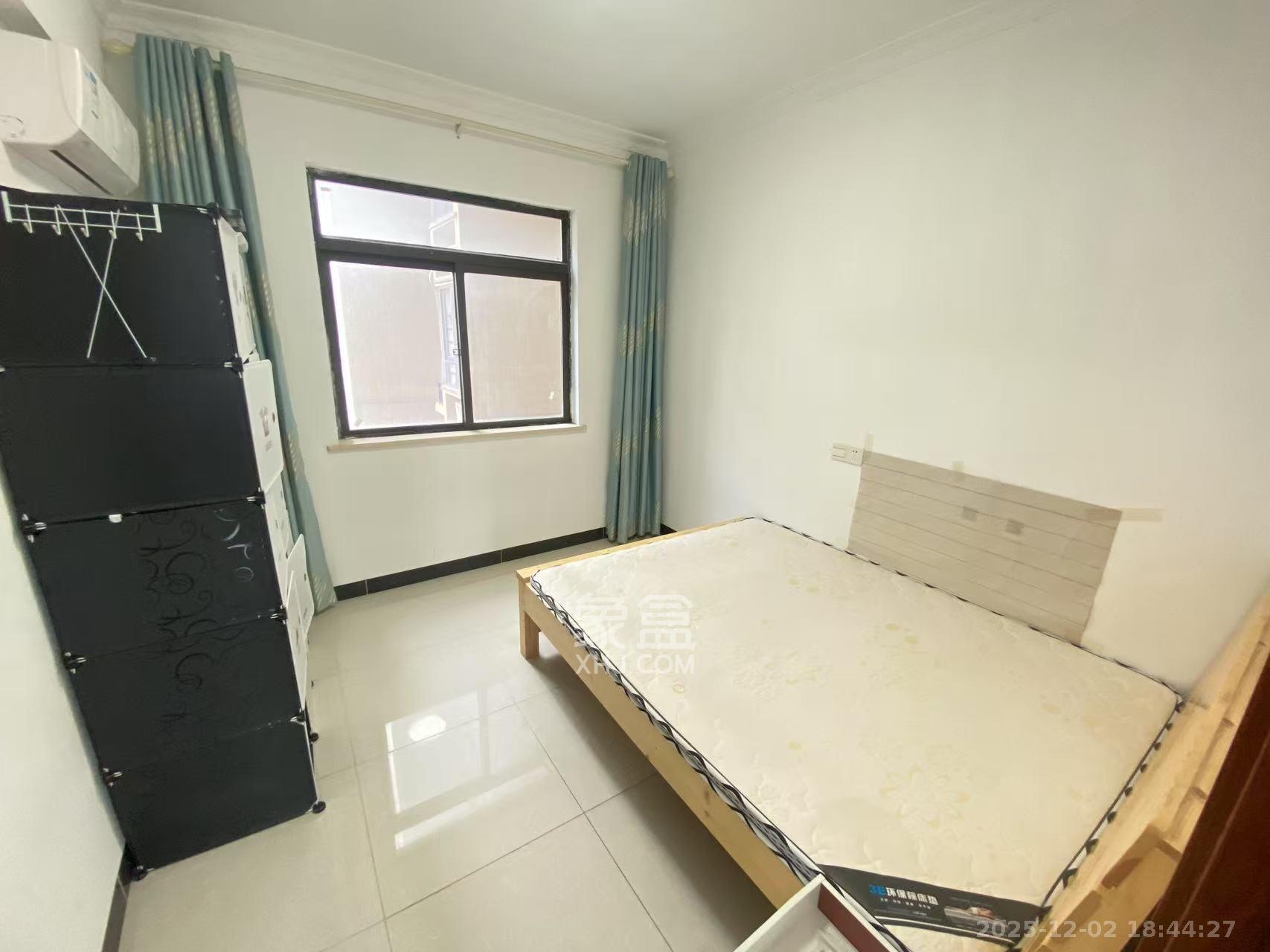 钱隆樽品(一、二、三期)  4室2厅2卫    3000.0元/月室内图