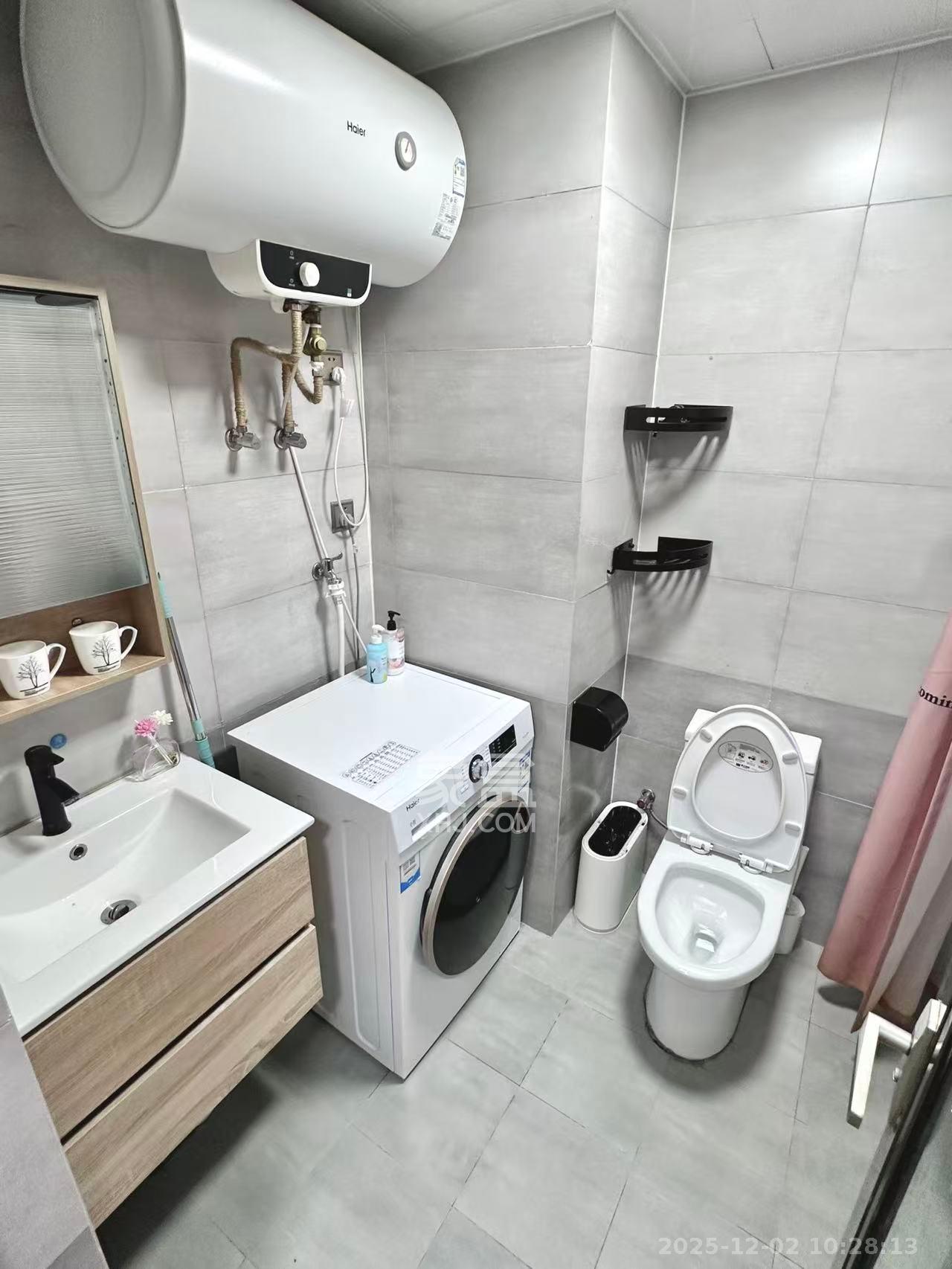 新世界广场 1室1厅1卫 1500.0元/月 新世界广场 1室1厅1卫 1500.0元/月室内图