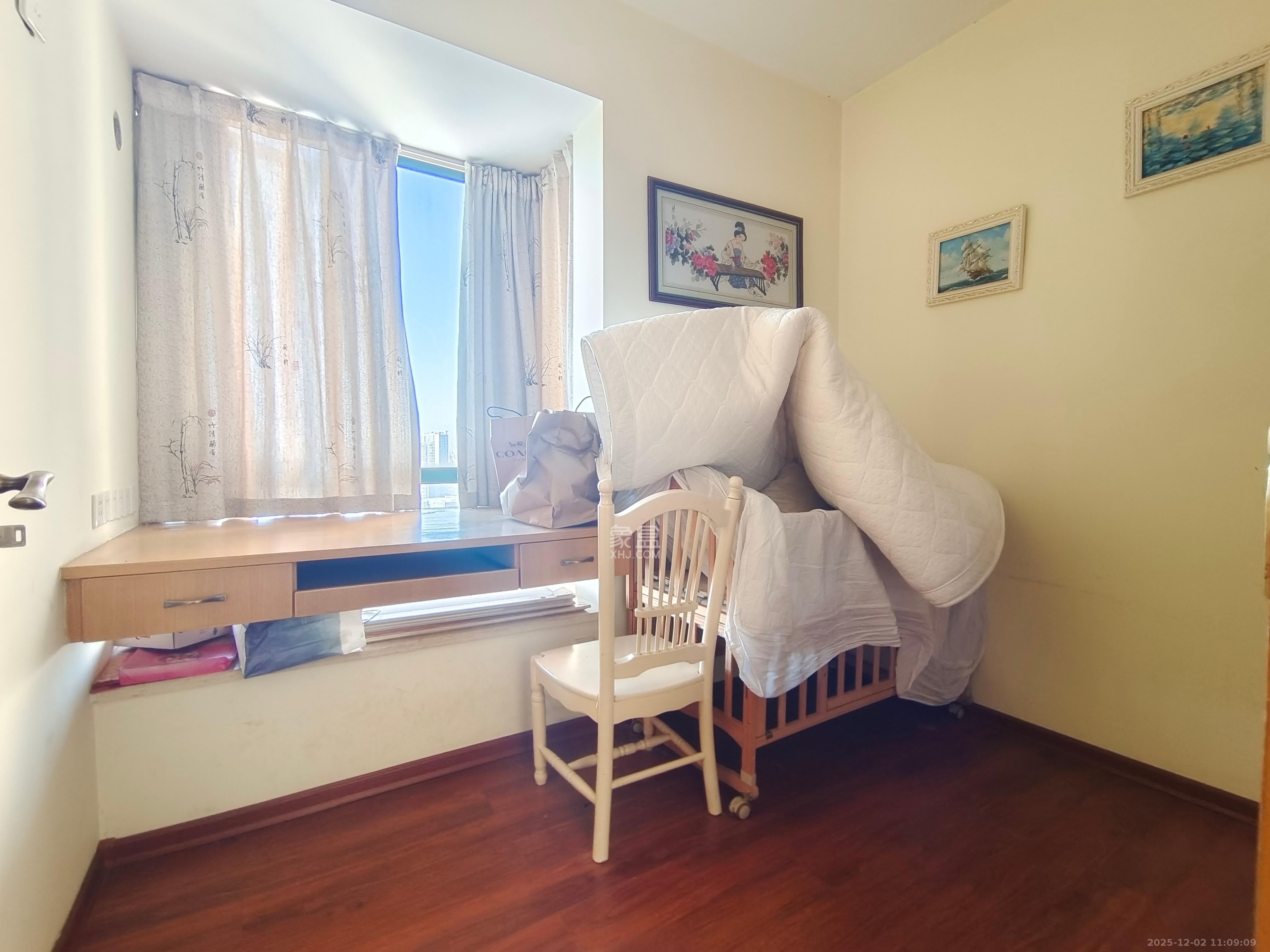 绿洲花园  3室2厅1卫    2600.0元/月室内图