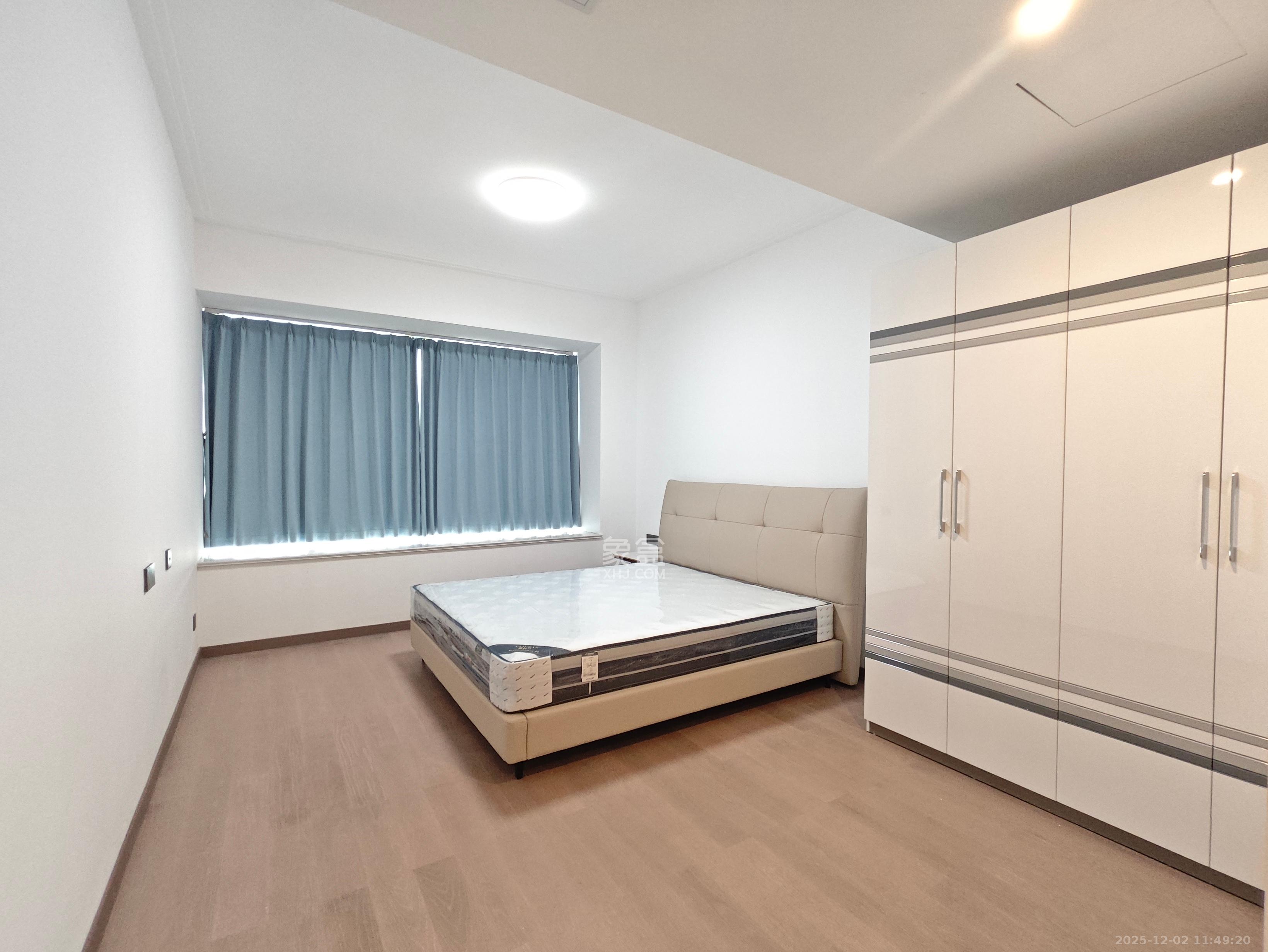 绿地V岛 4室2厅2卫 4200.0元/月 绿地V岛 4室2厅2卫 4200.0元/月室内图