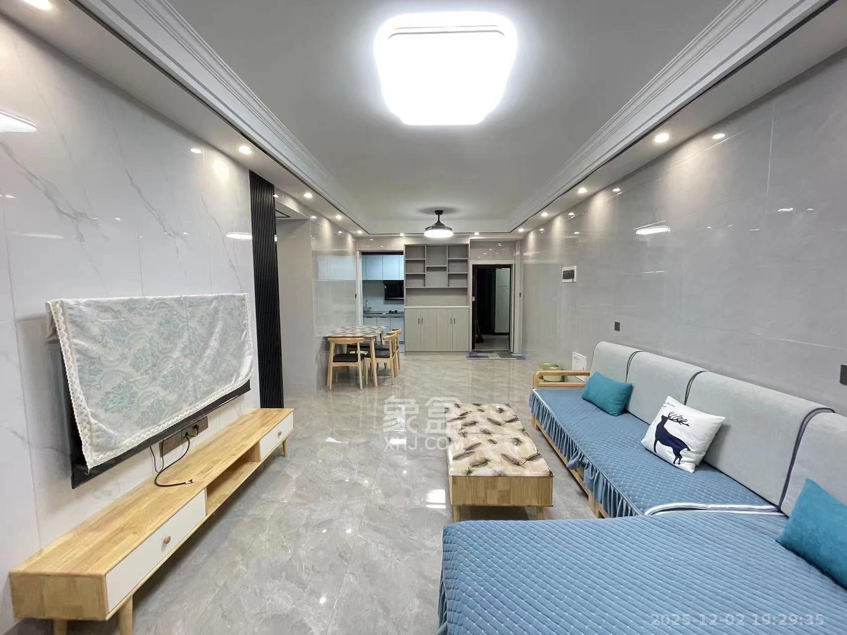 嘉荣苑  3室2厅2卫    2800.0元/月室内图