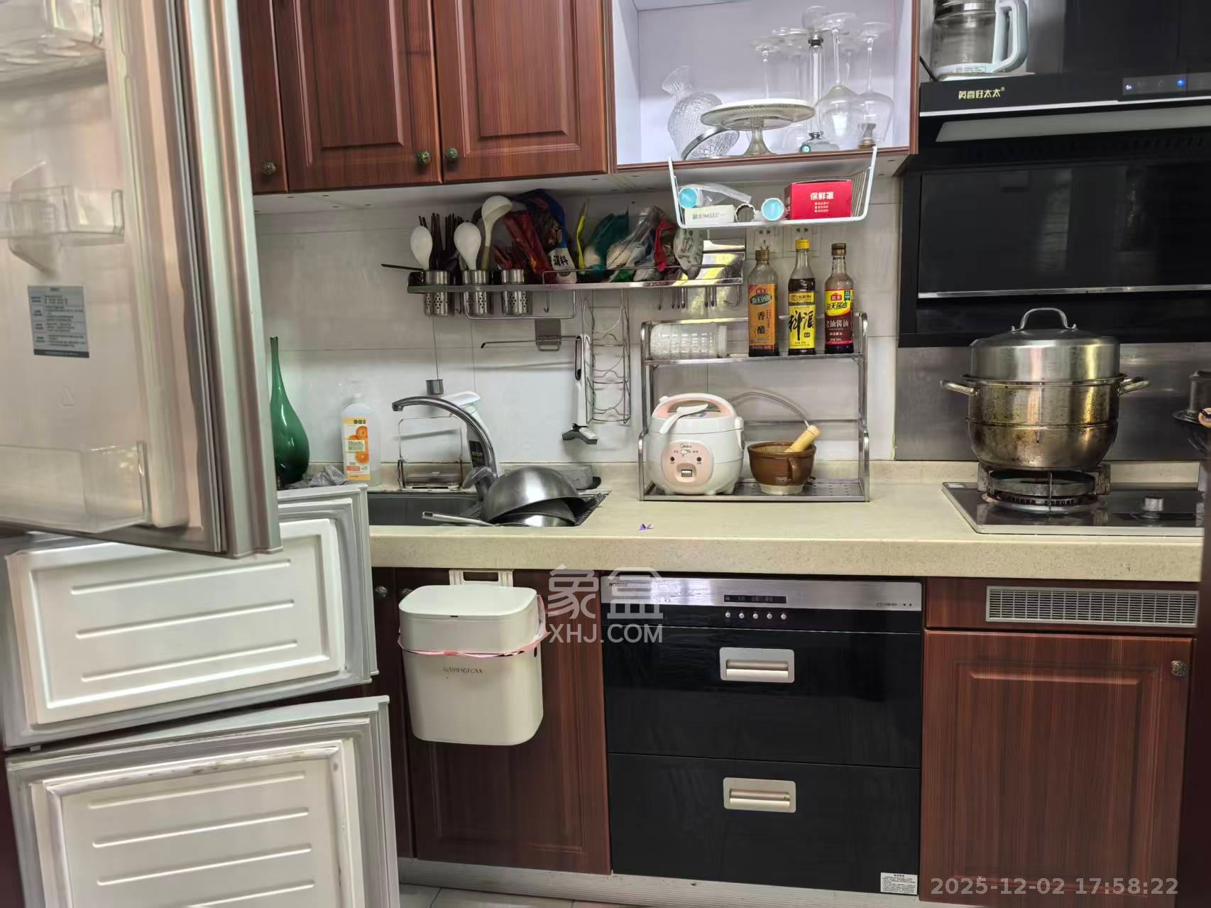 恒大城 2室2厅1卫 2100.0元/月 恒大城 2室2厅1卫 2100.0元/月室内图